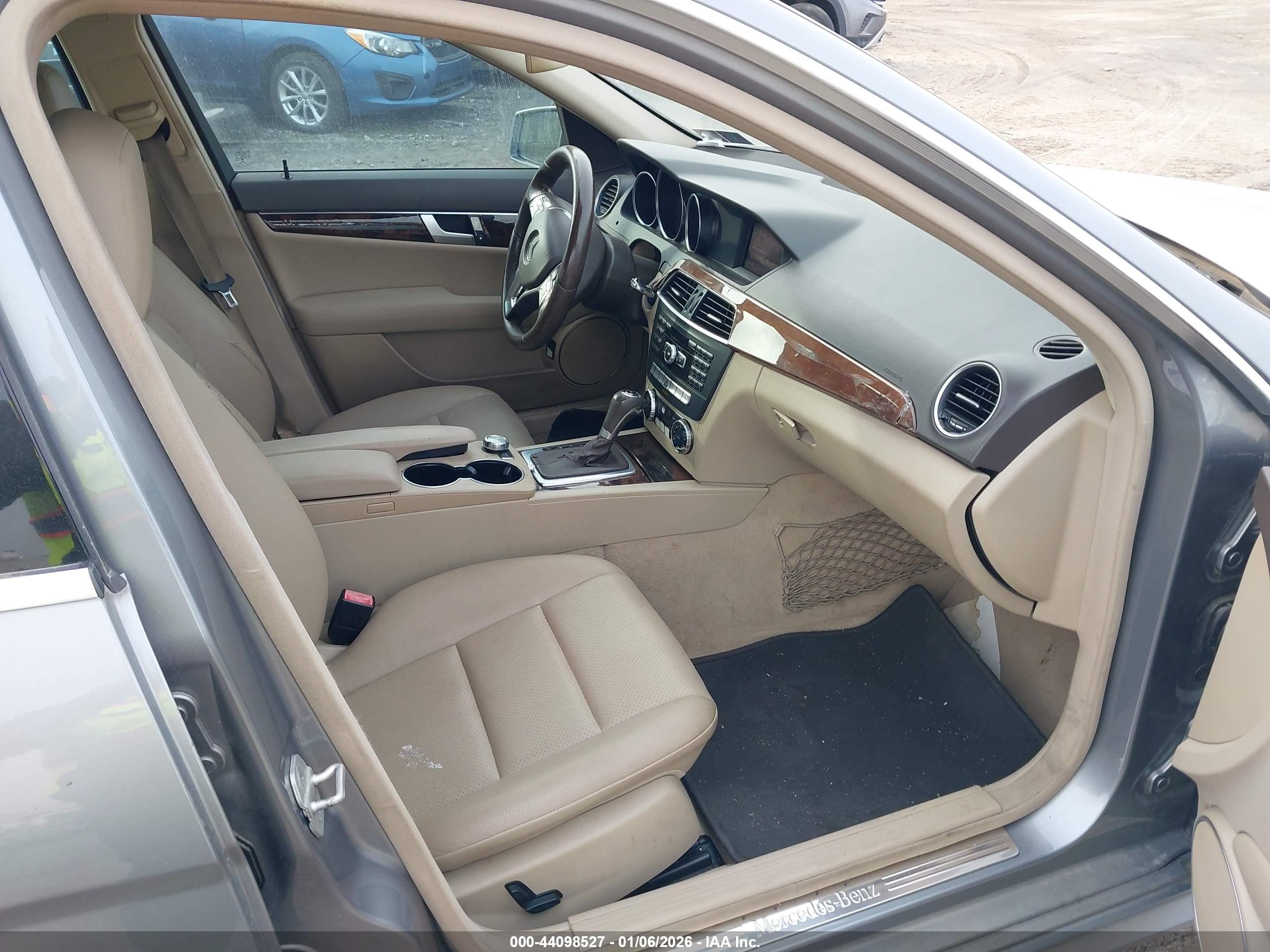 MERCEDES-BENZ C image 5
