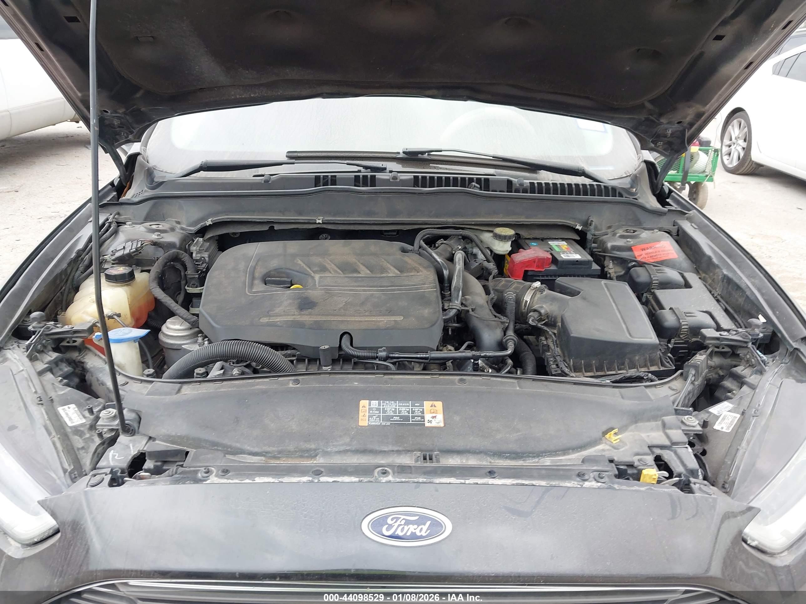 FORD FUSION image 10