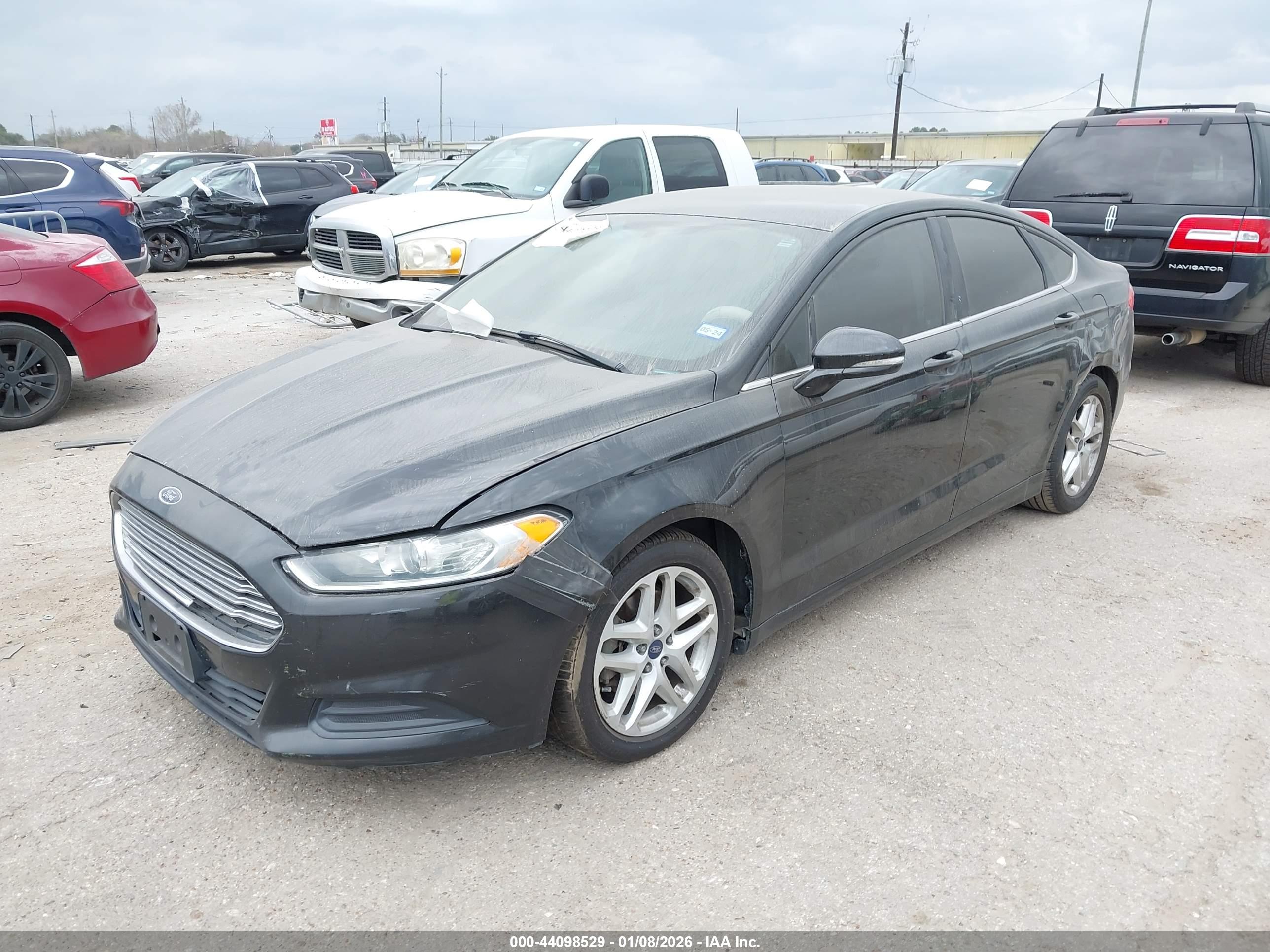 FORD FUSION image 2