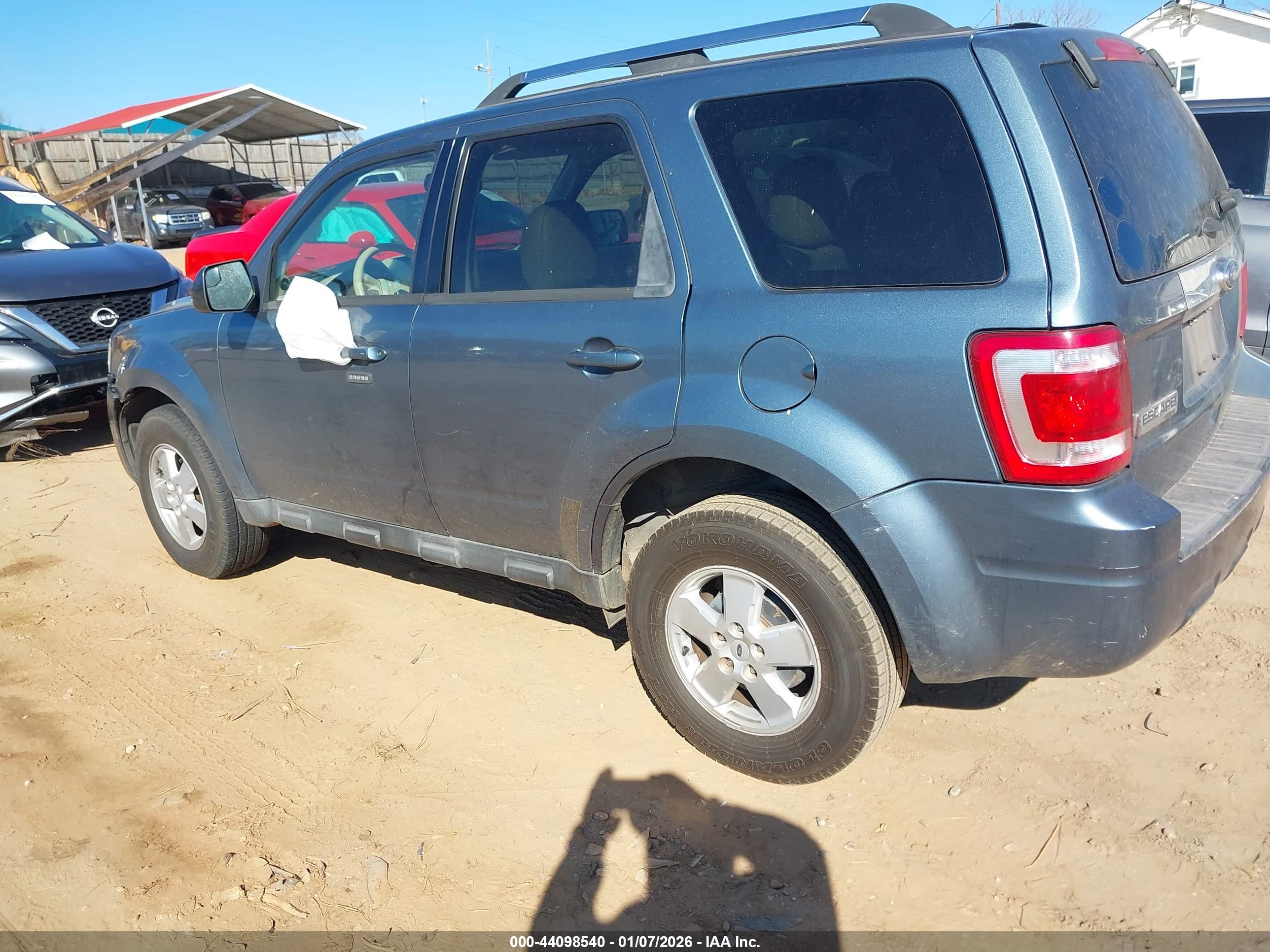 FORD ESCAPE image 3