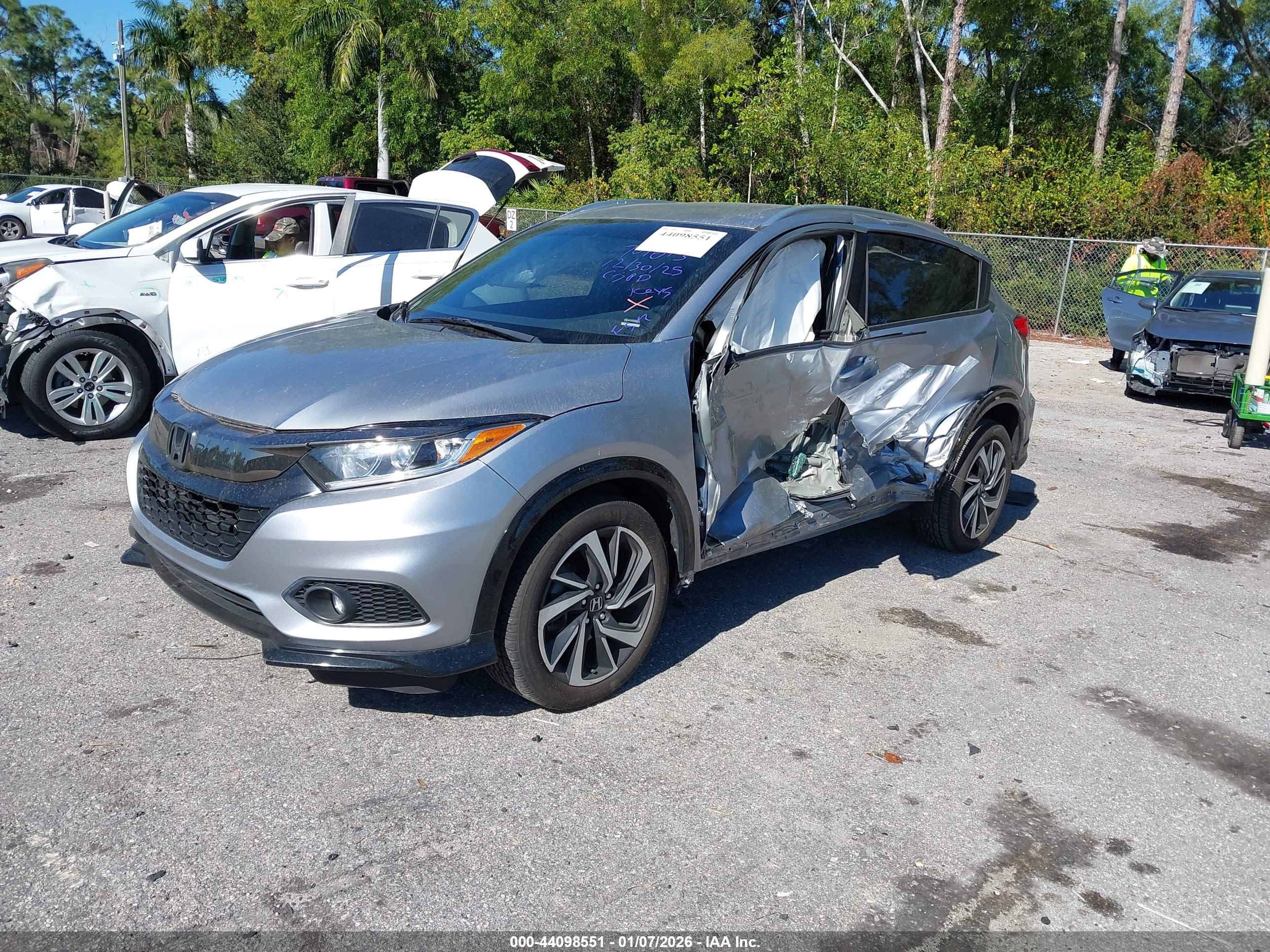 HONDA HR-V image 2