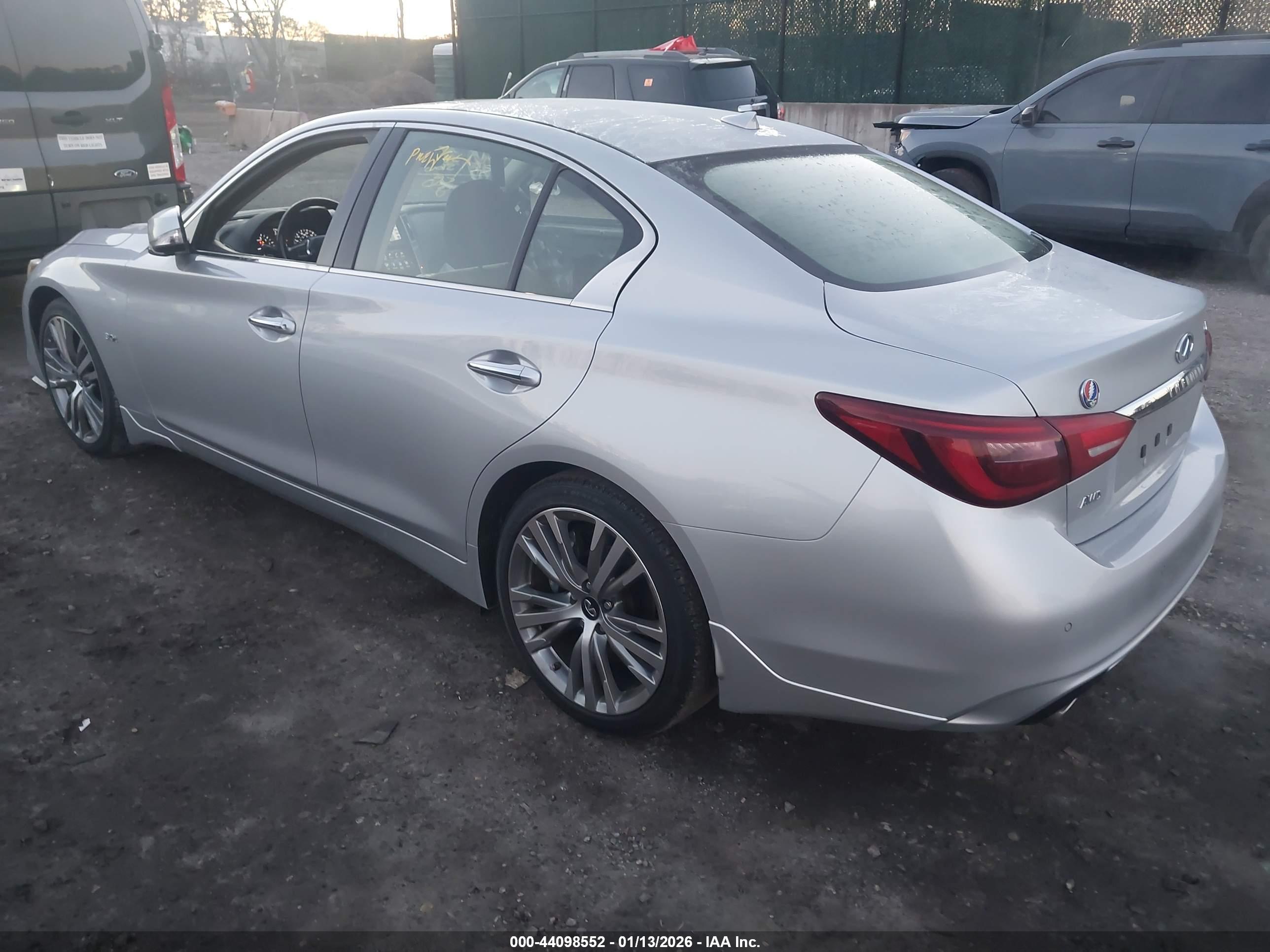 INFINITI Q50 image 3