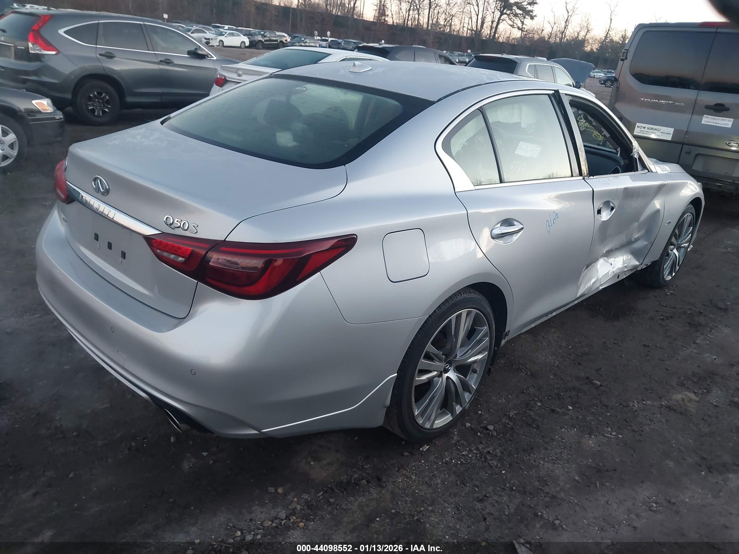 INFINITI Q50 image 4