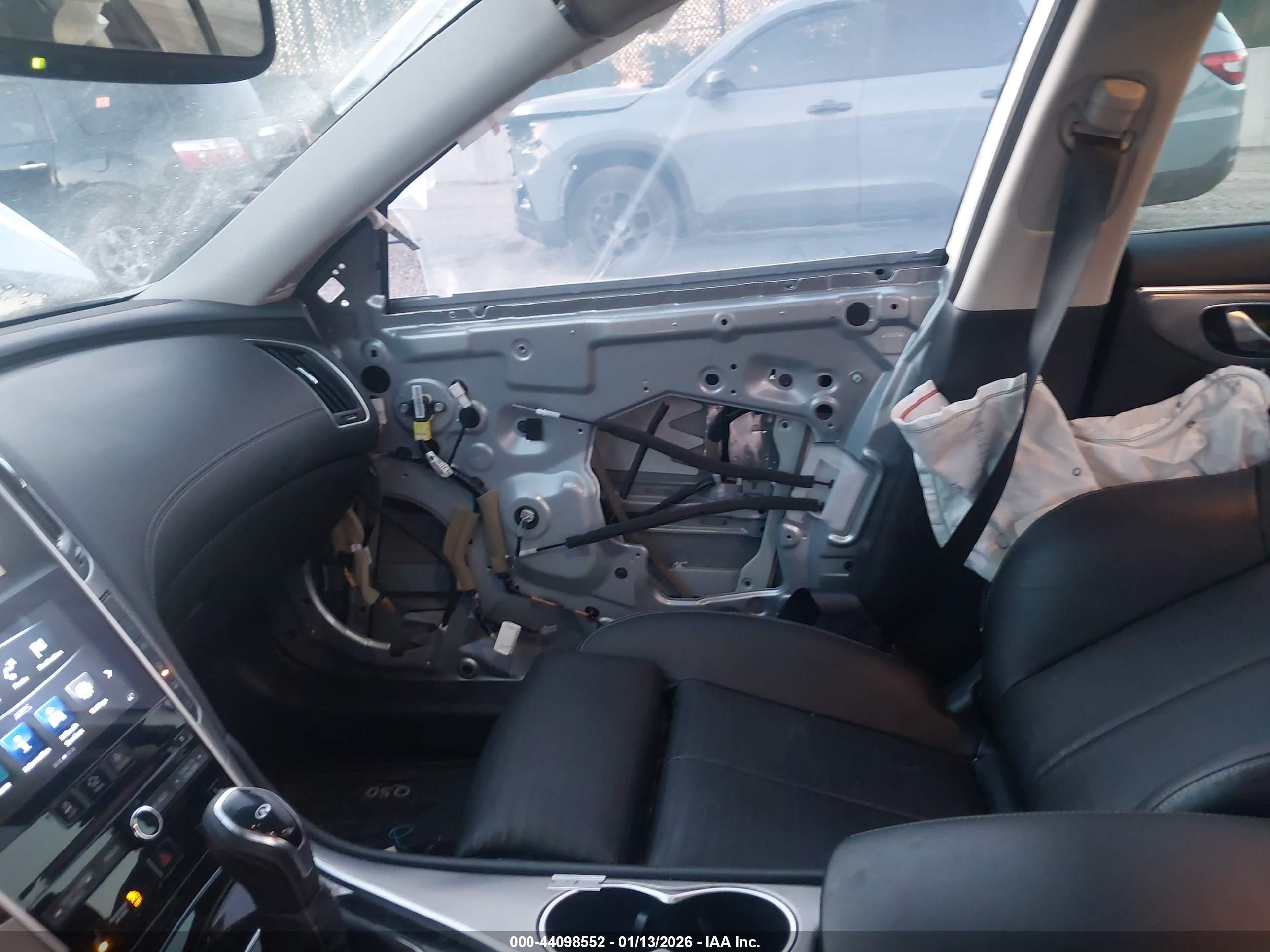 INFINITI Q50 image 5
