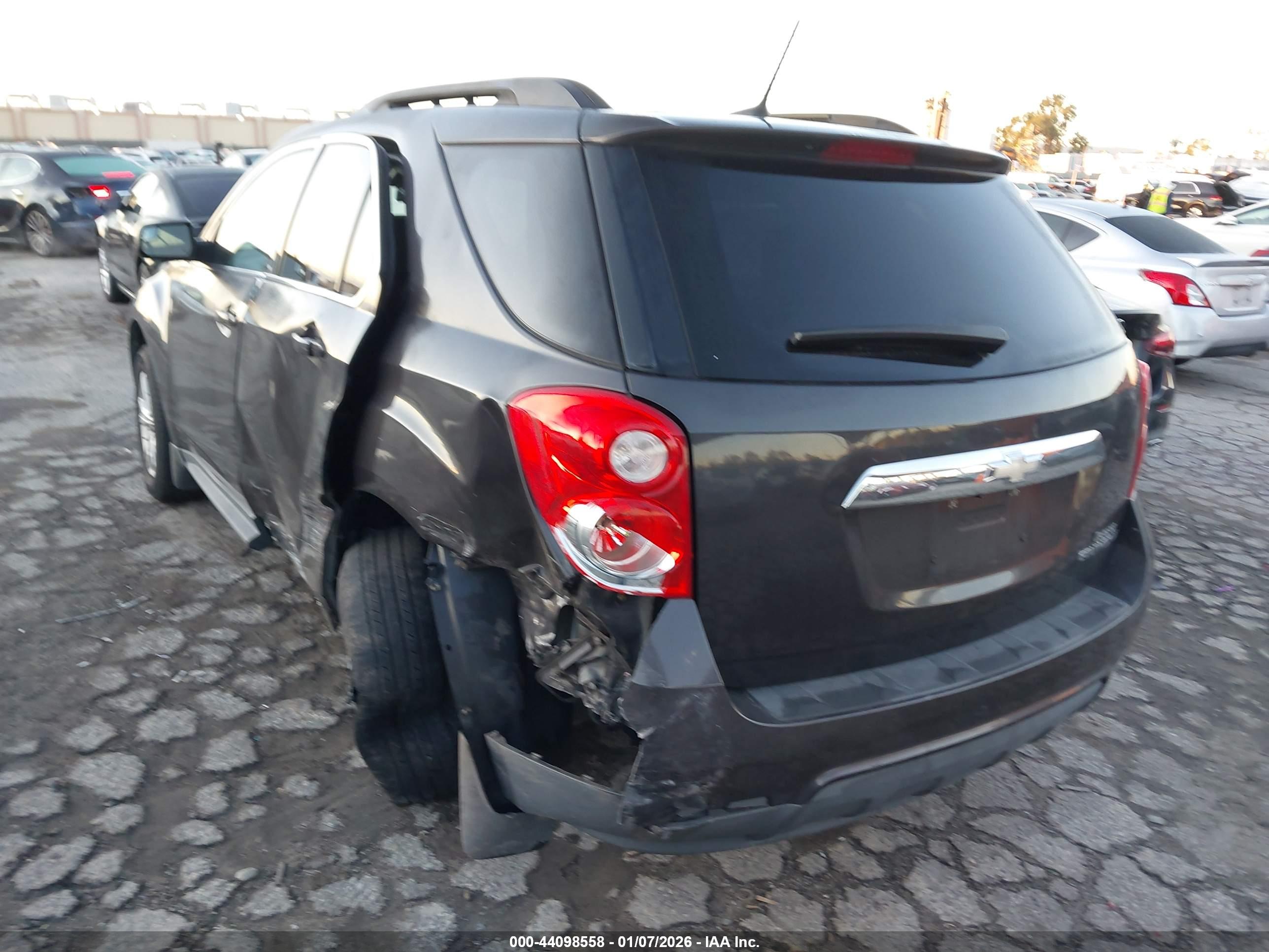 CHEVROLET EQUINOX image 3