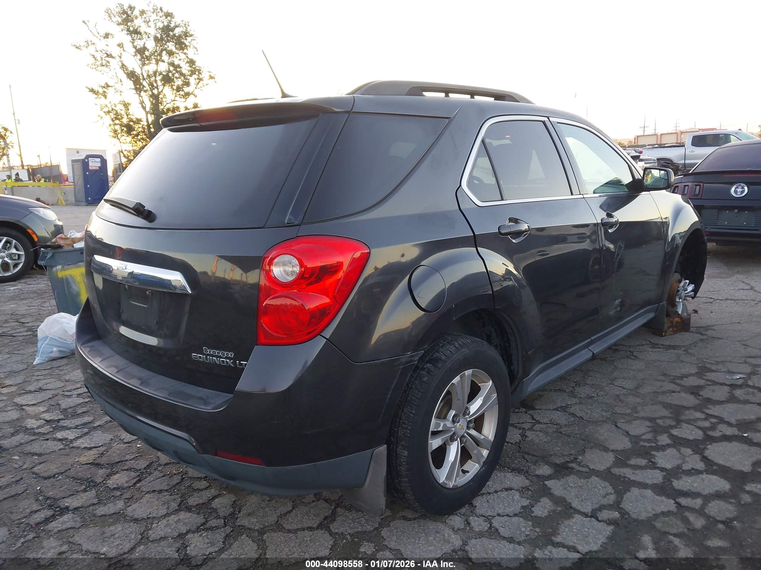 CHEVROLET EQUINOX image 4