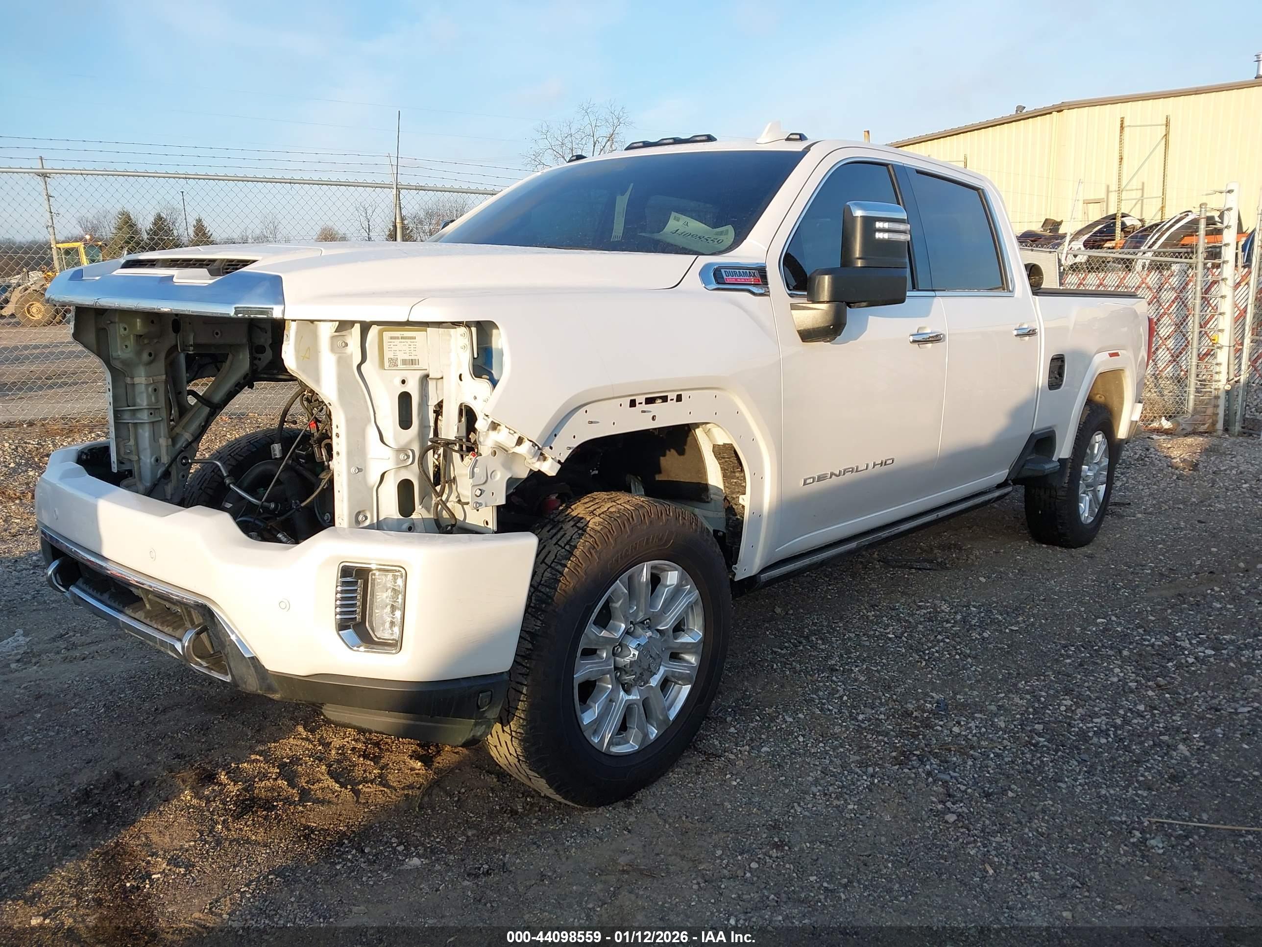 GMC SIERRA image 2