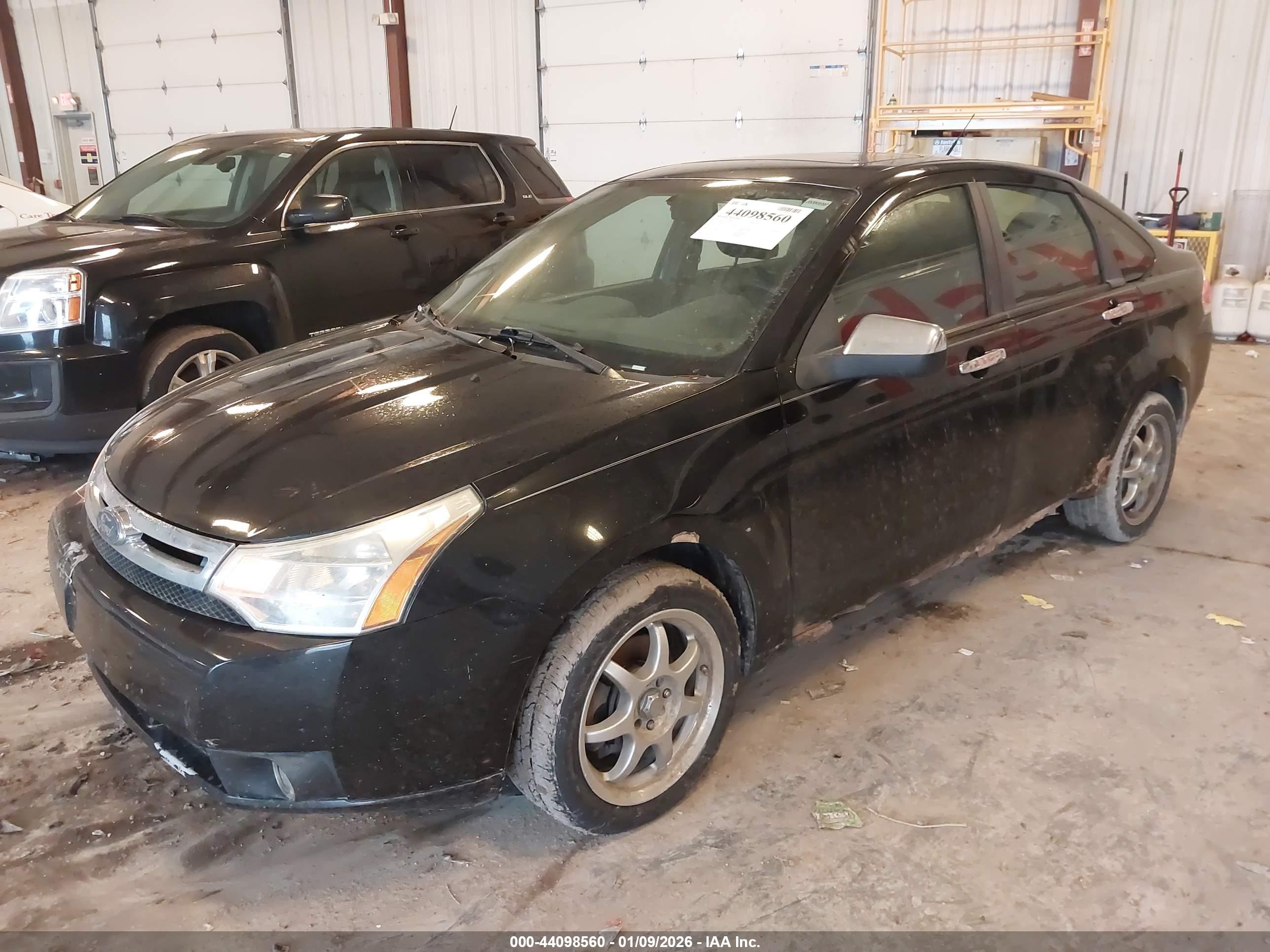FORD FOCUS image 2