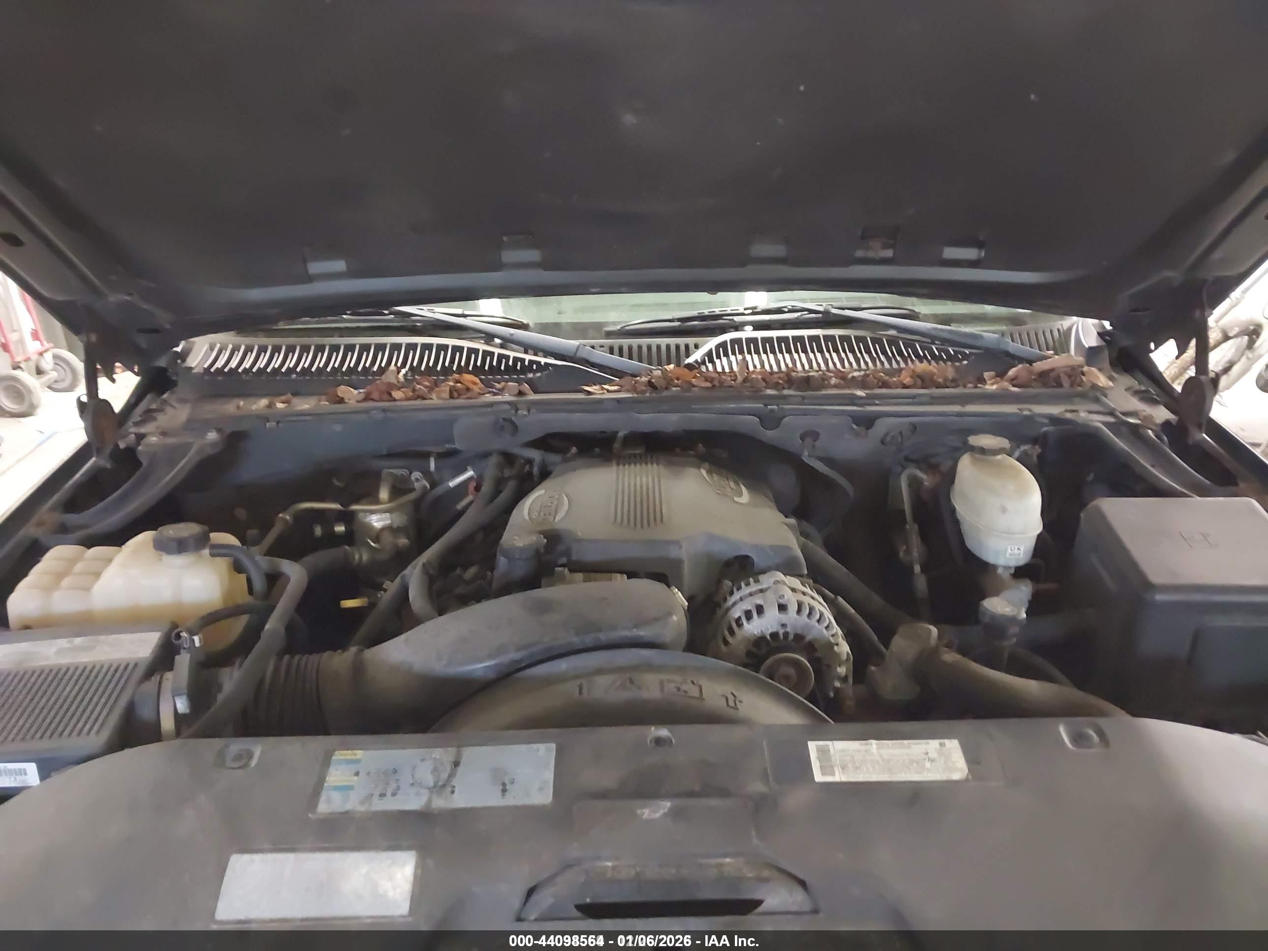 CHEVROLET SUBURBAN image 10