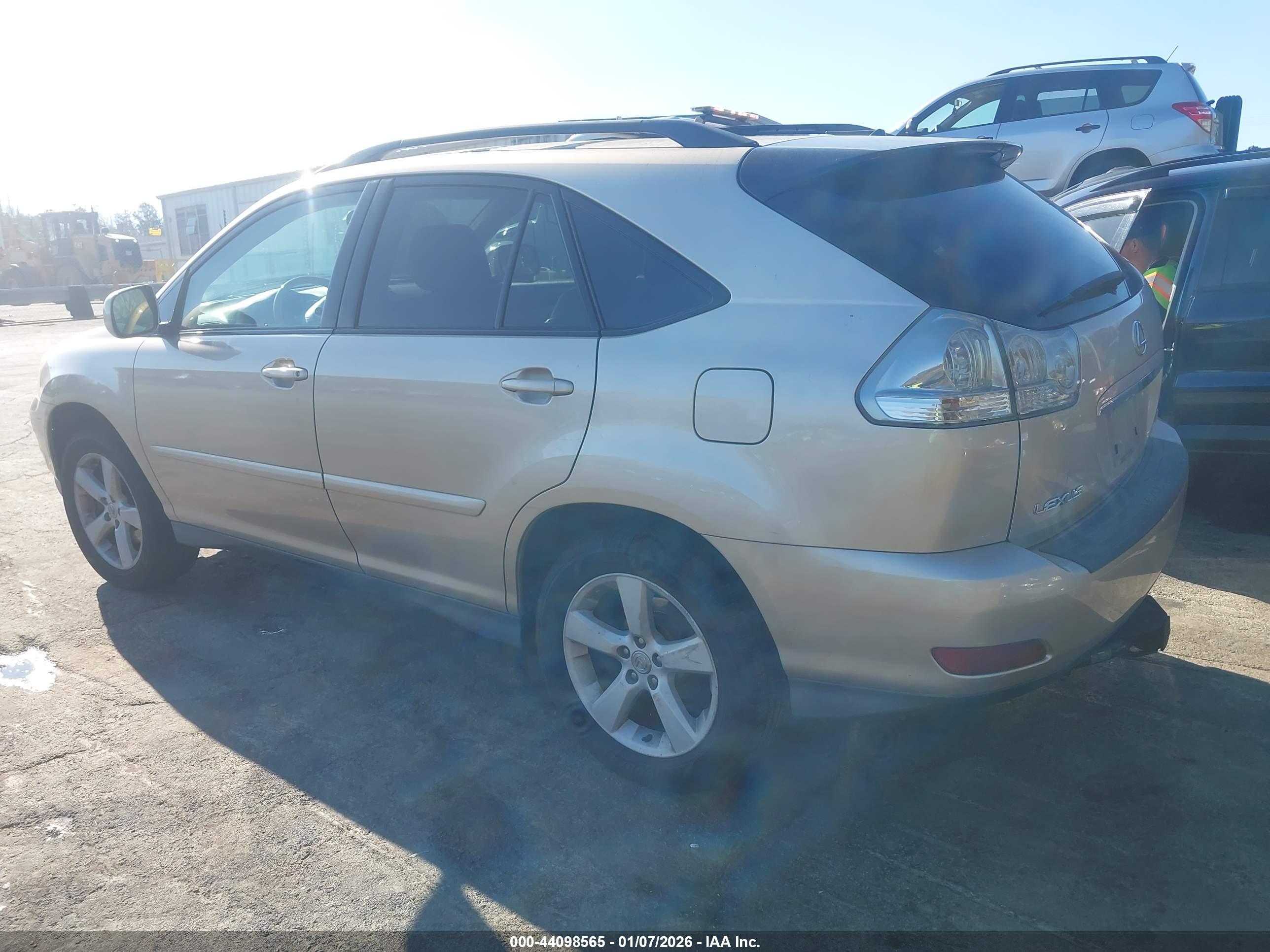 LEXUS RX image 3
