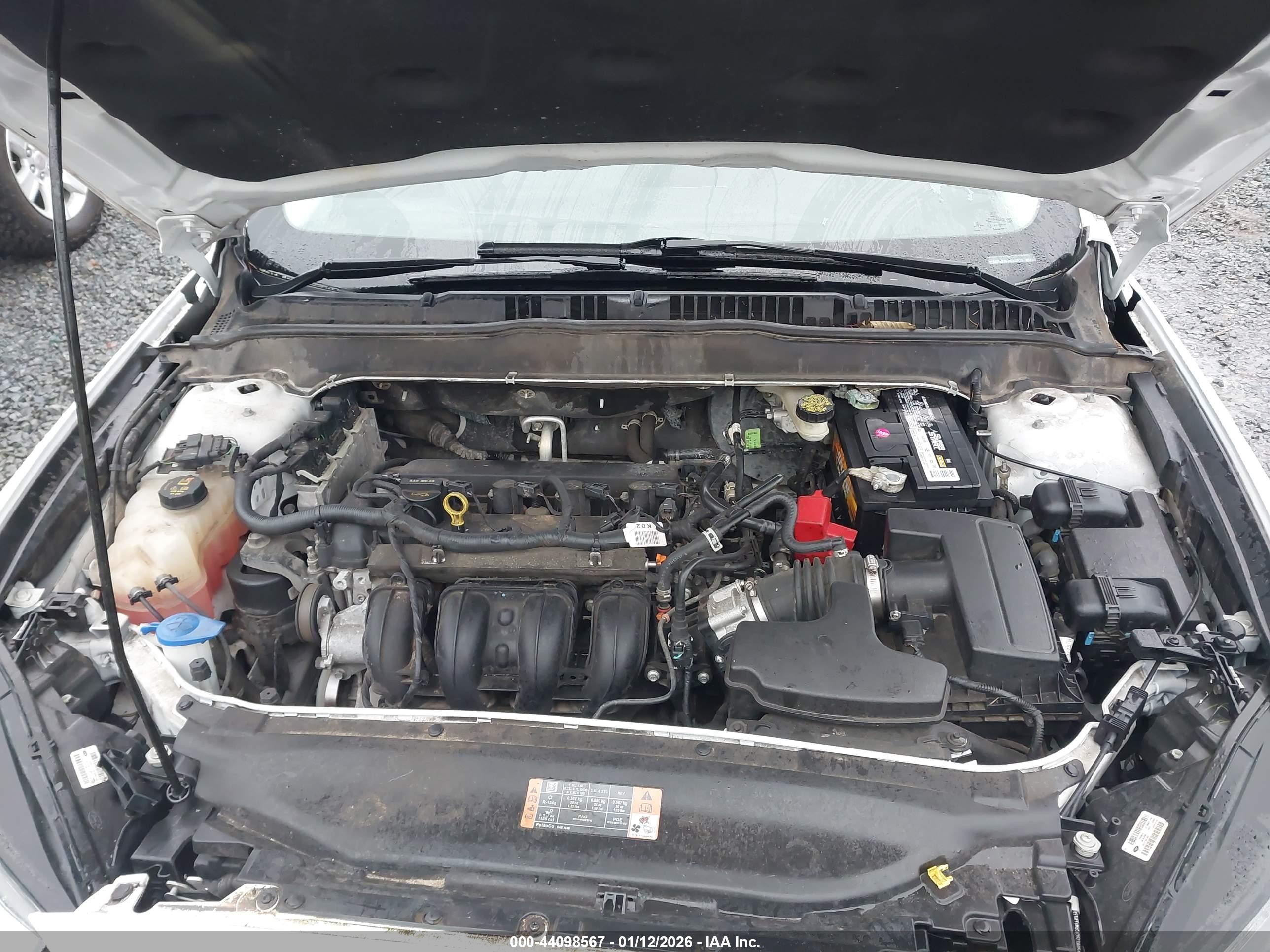 FORD FUSION image 10