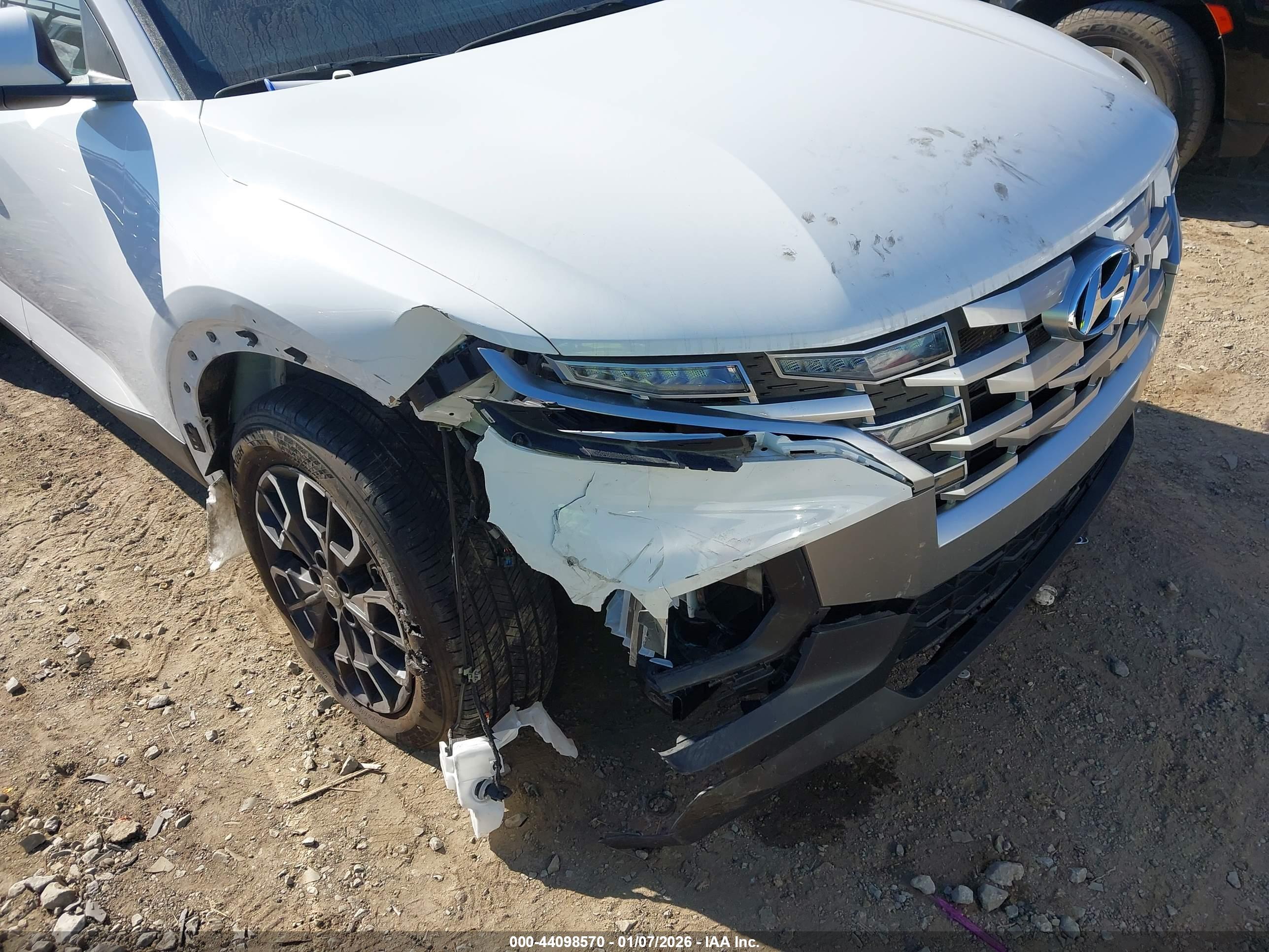 HYUNDAI SANTA image 6