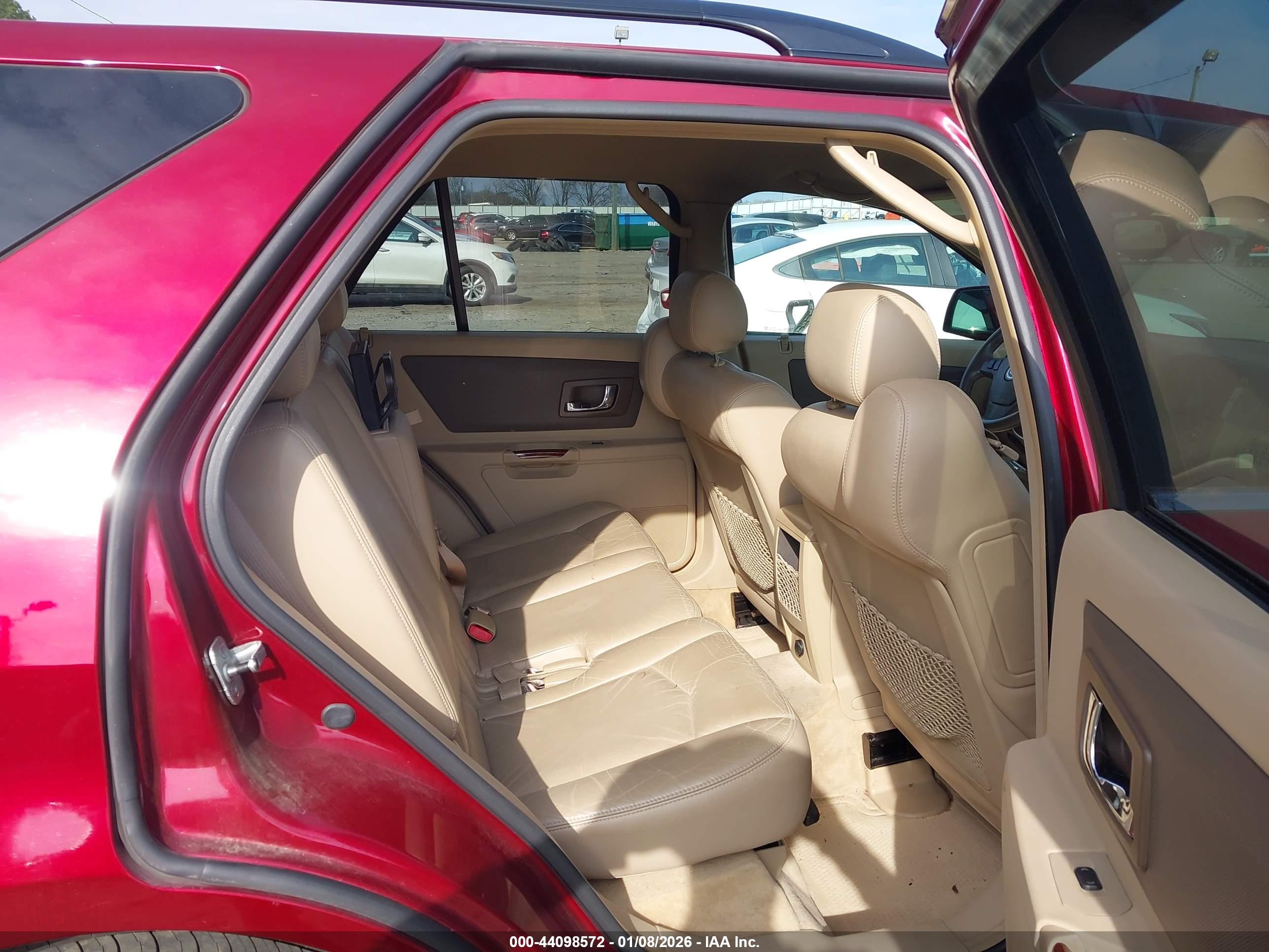 CADILLAC SRX image 8