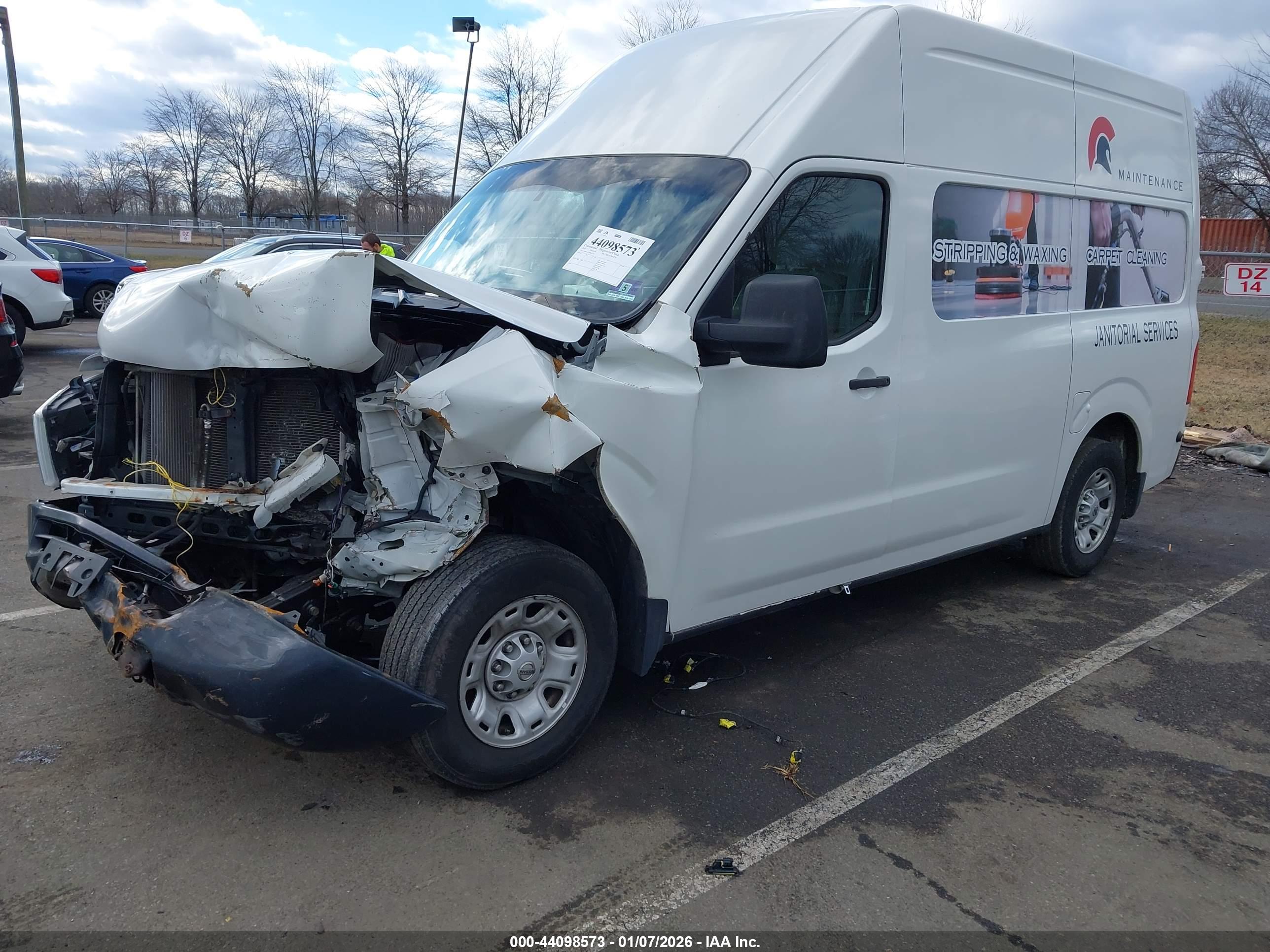 NISSAN NV image 2