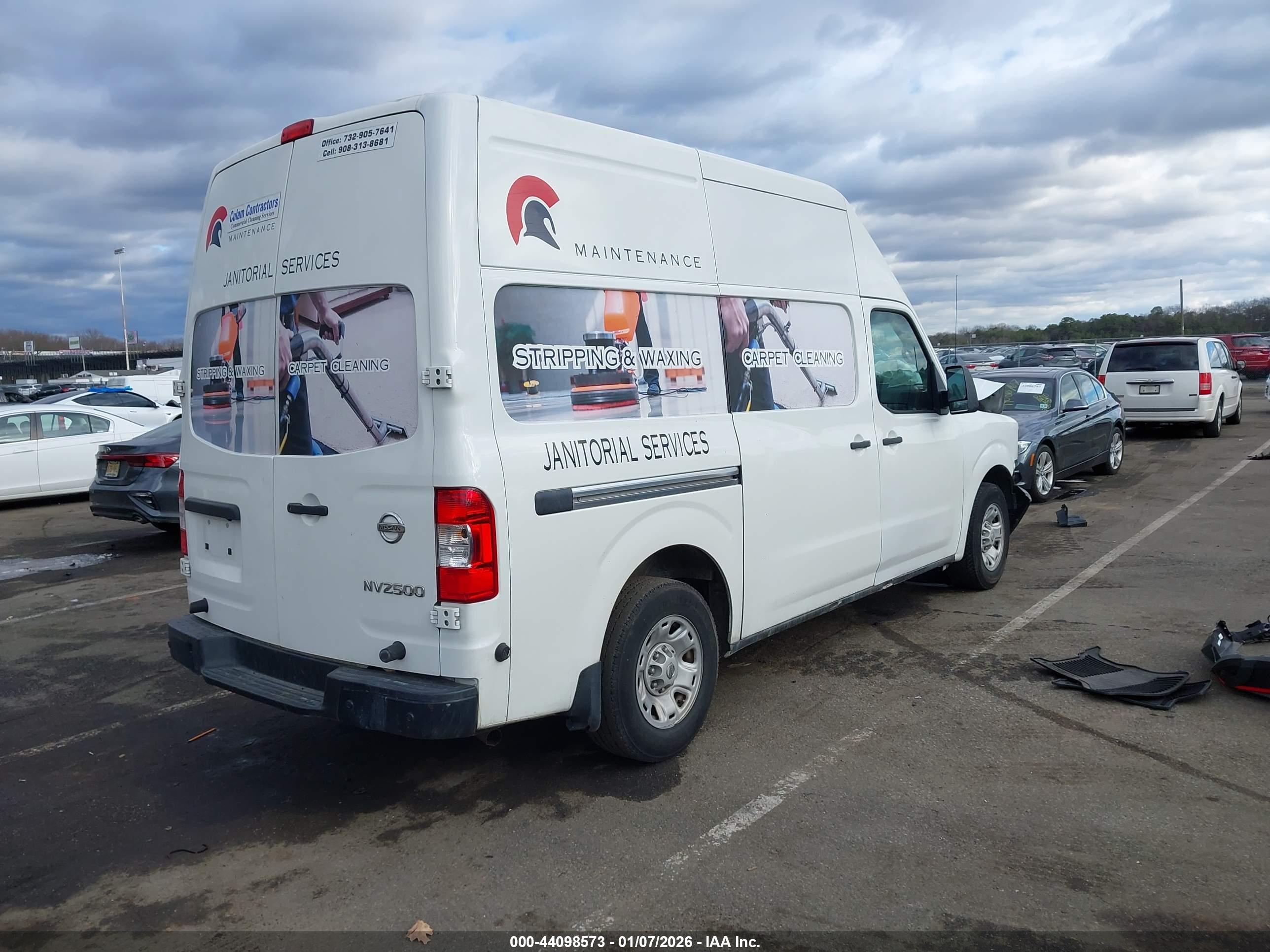 NISSAN NV image 4