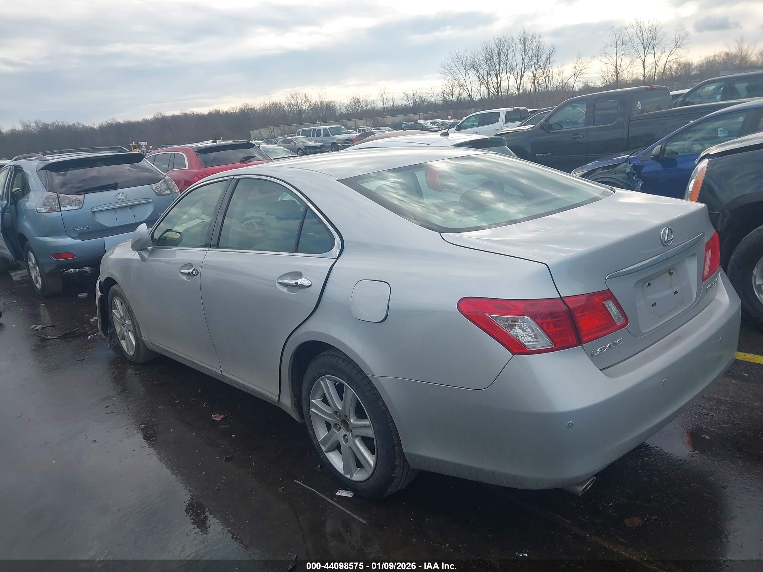 LEXUS ES image 3
