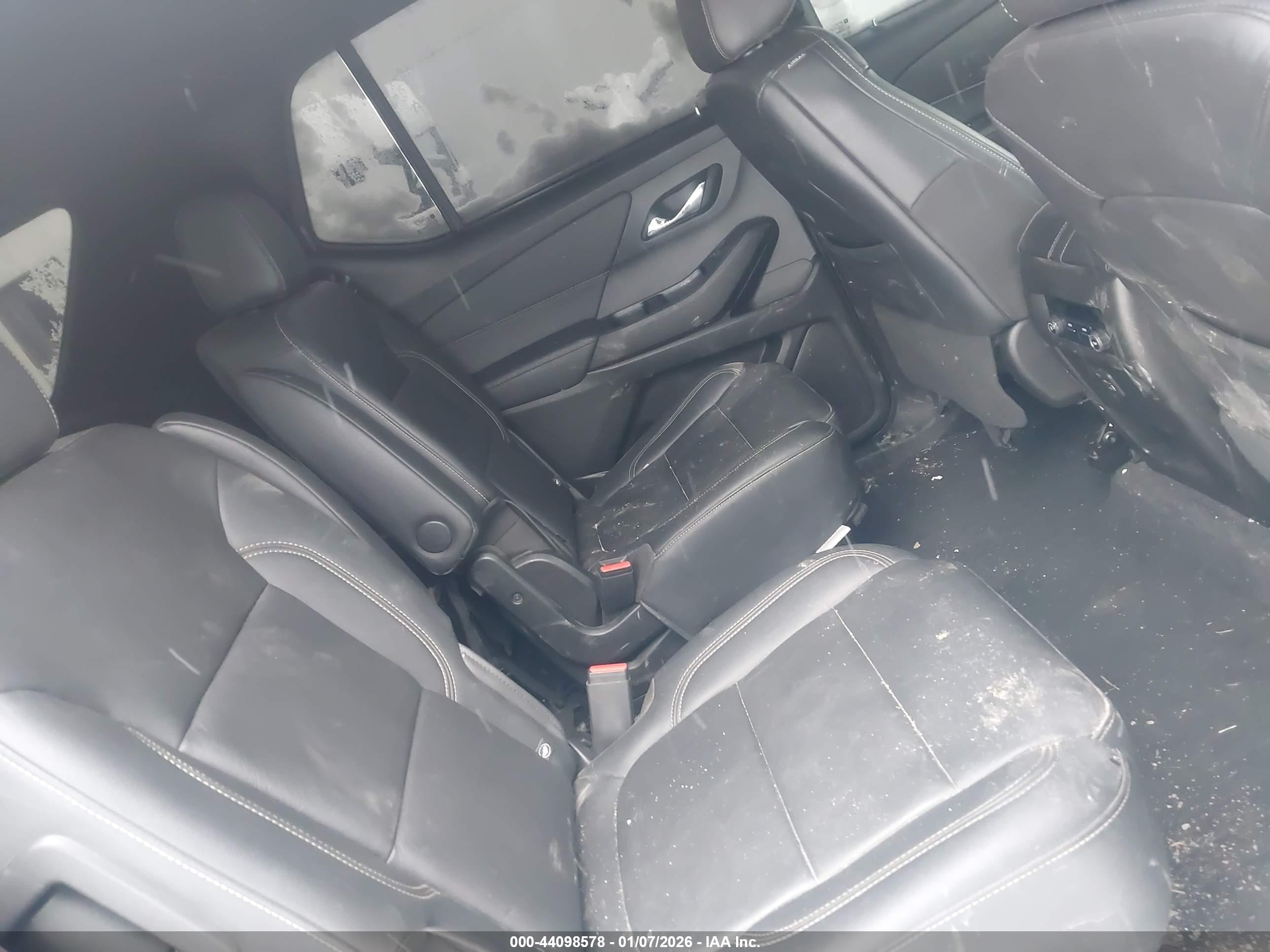 CHEVROLET TRAVERSE image 8