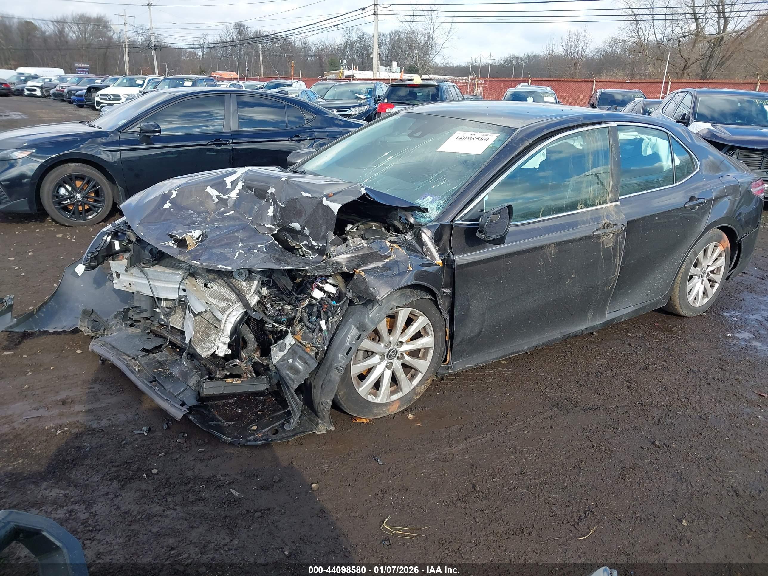 TOYOTA CAMRY image 2