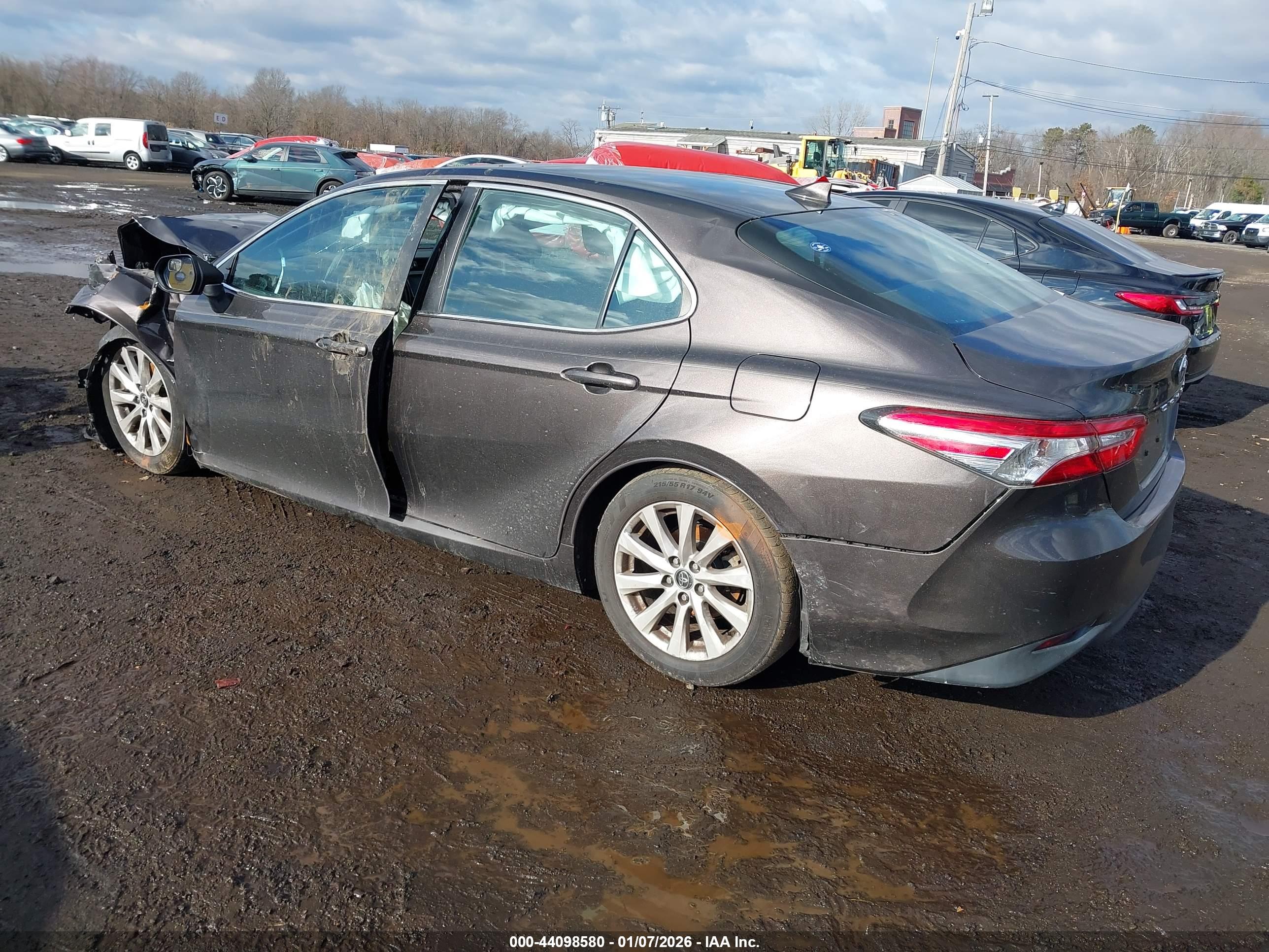 TOYOTA CAMRY image 3