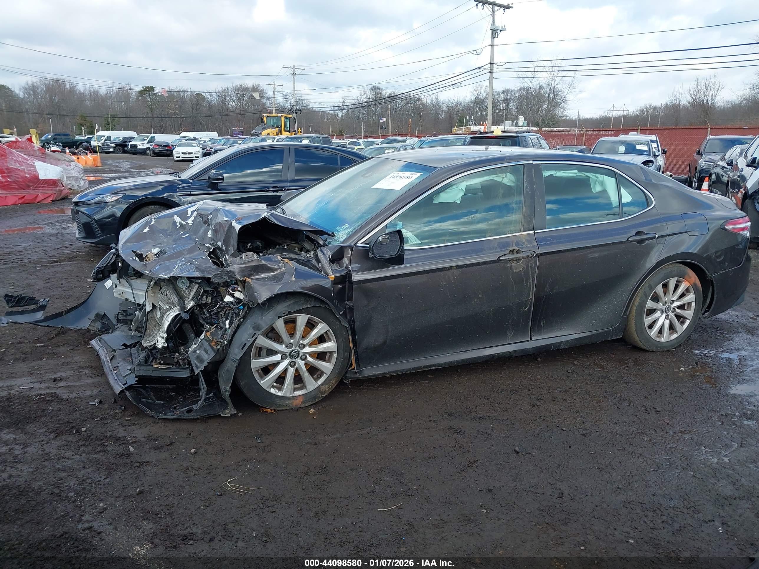 TOYOTA CAMRY image 6