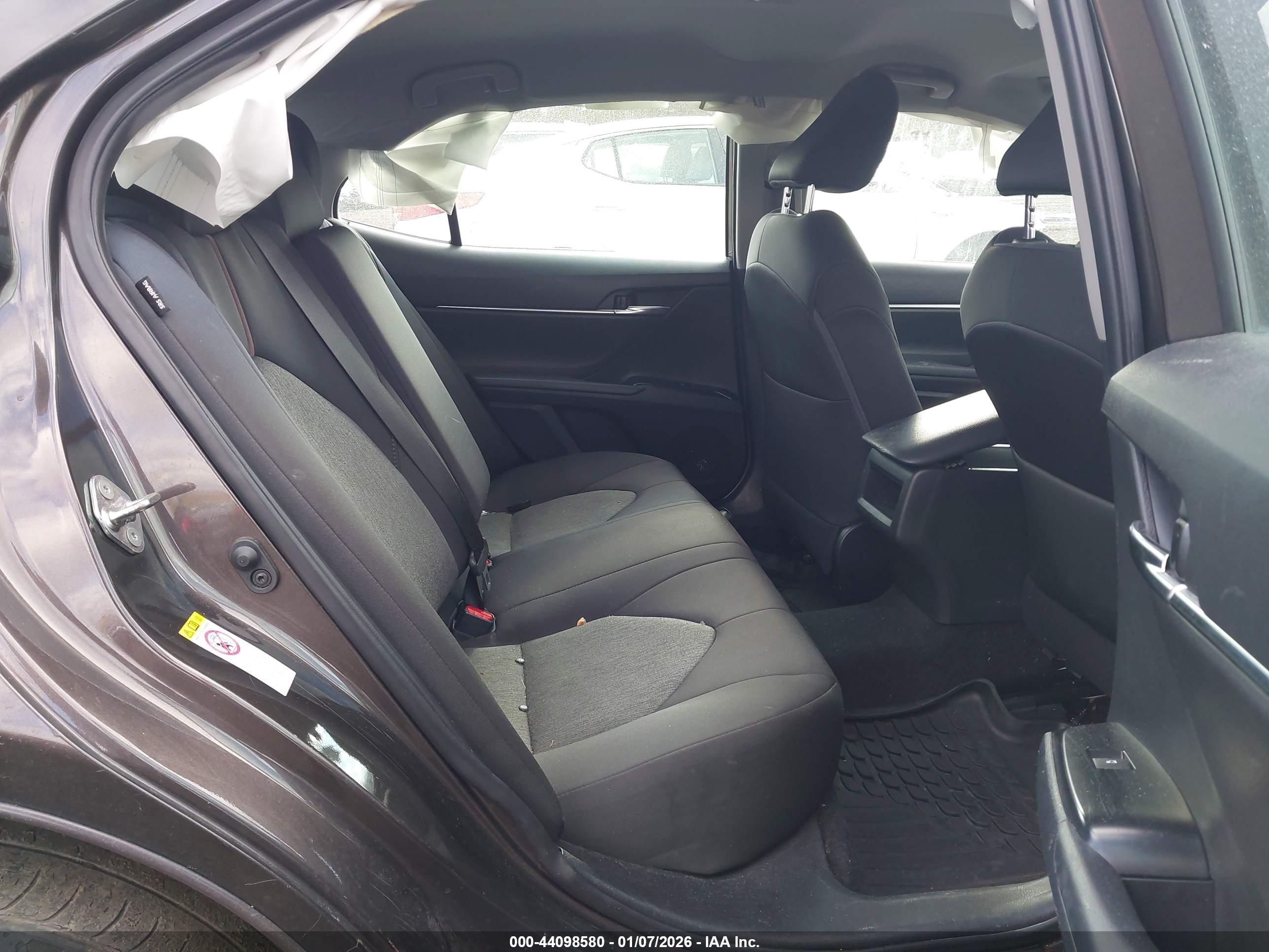 TOYOTA CAMRY image 8