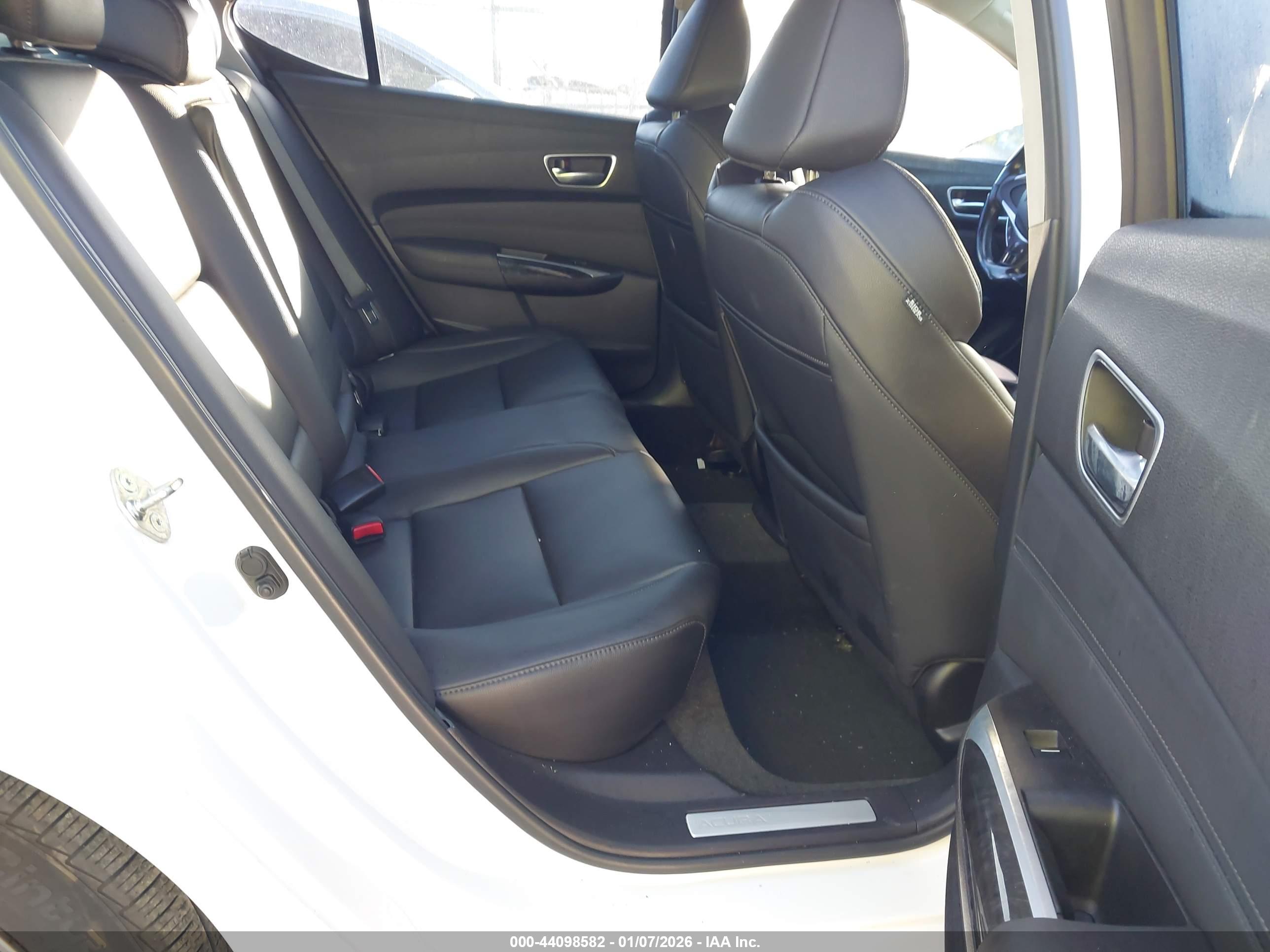 ACURA TLX image 8