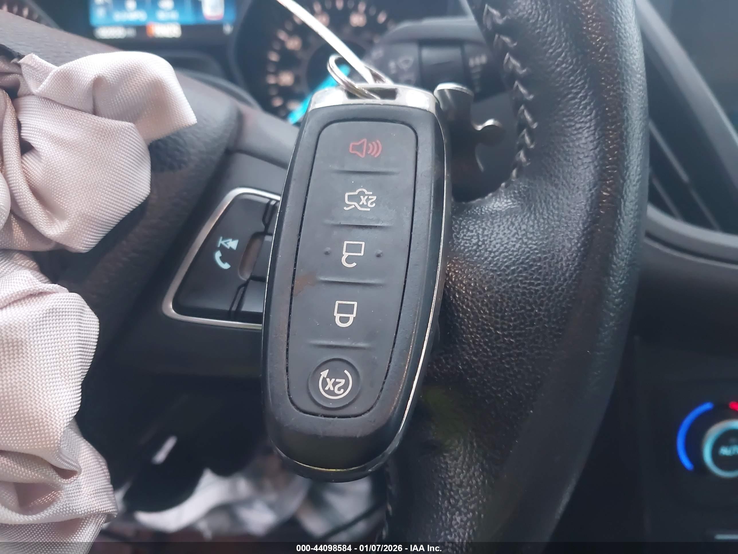 FORD ESCAPE image 11