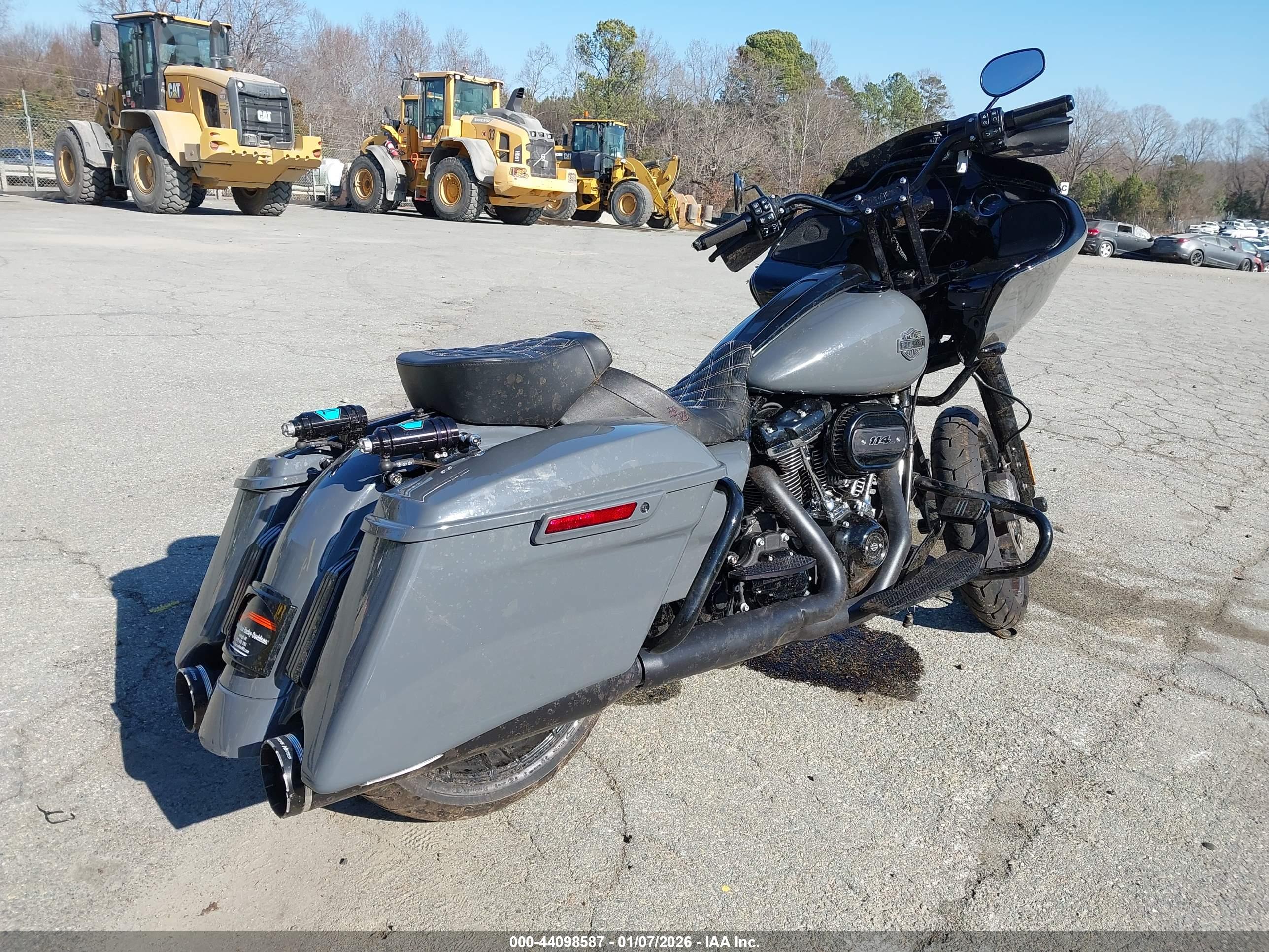 HARLEY-DAVIDSON FLTRXS image 4