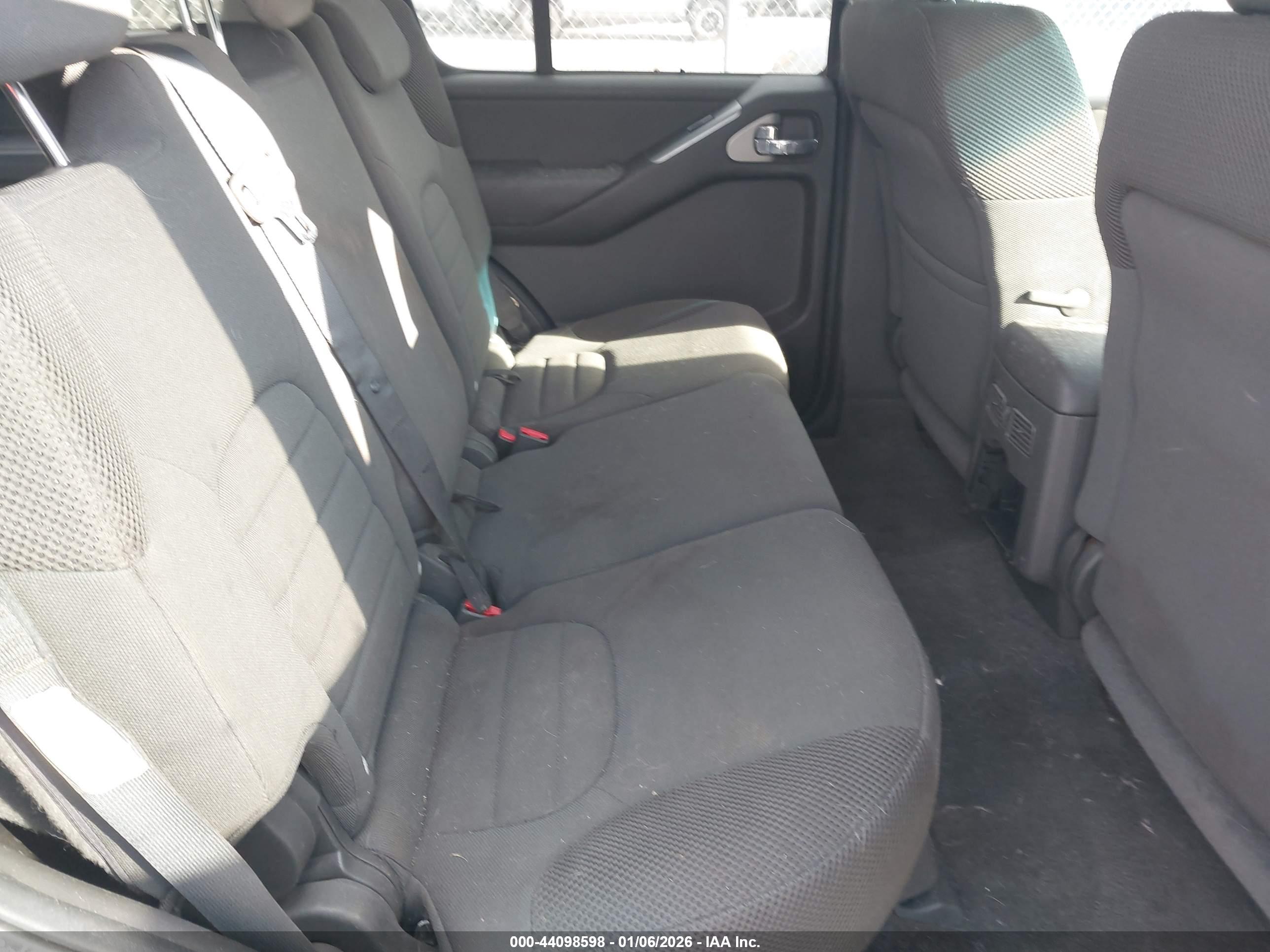 NISSAN PATHFINDER image 8