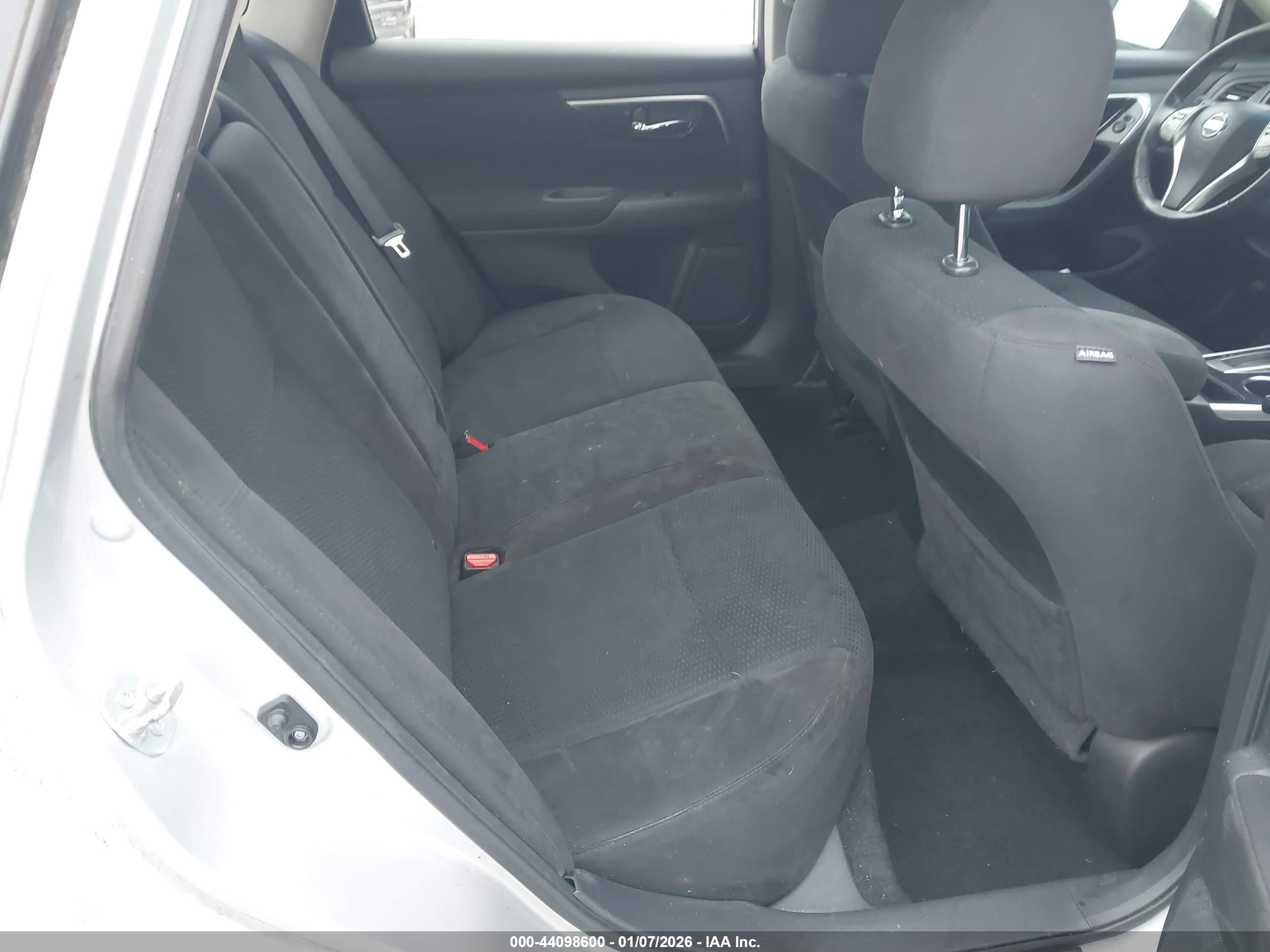 NISSAN ALTIMA image 8