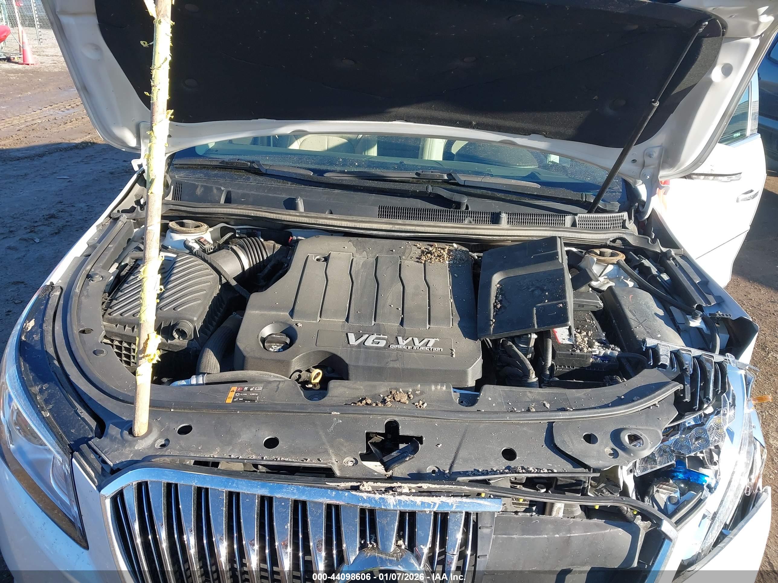 BUICK LACROSSE image 10