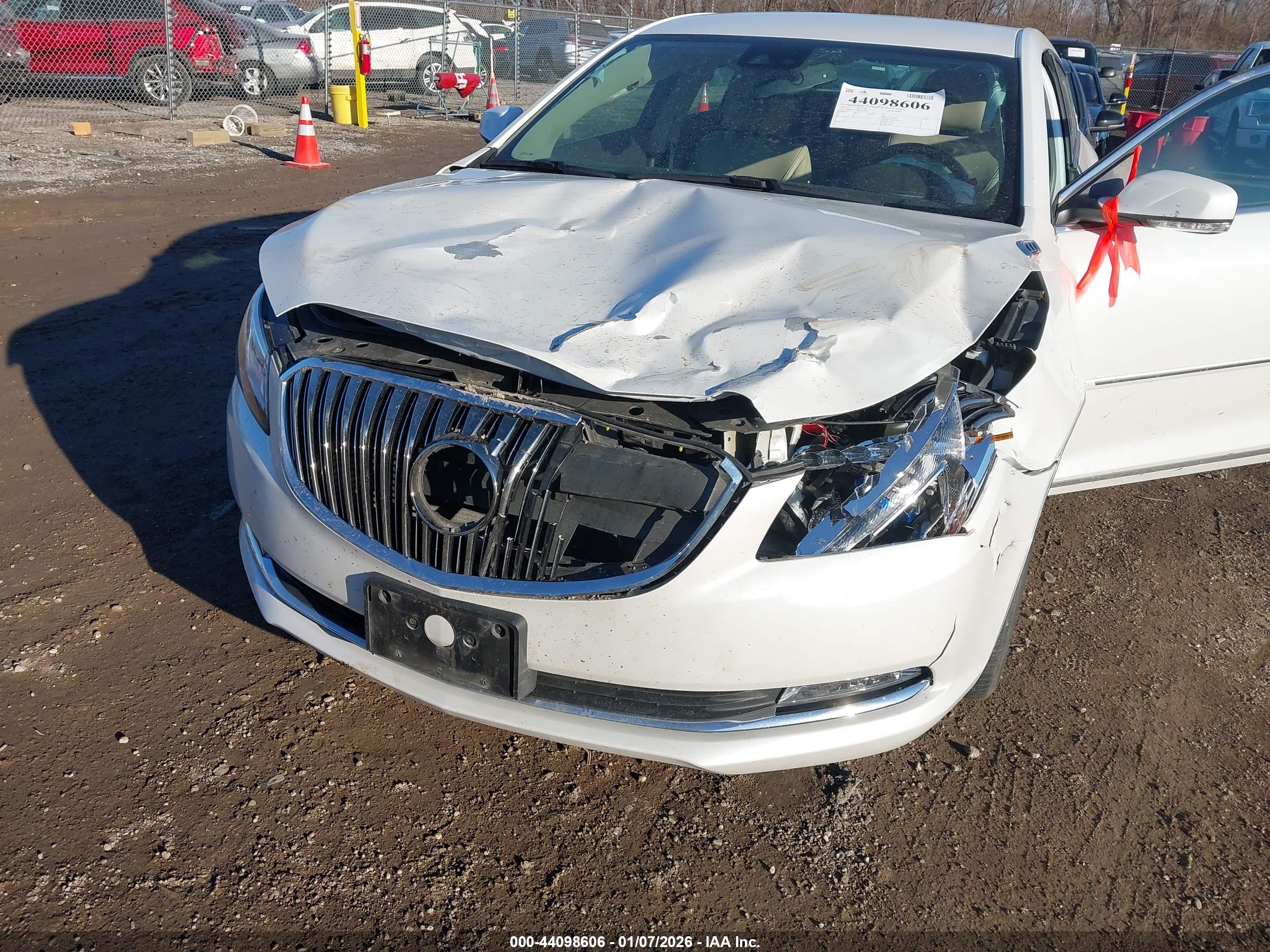 BUICK LACROSSE image 6