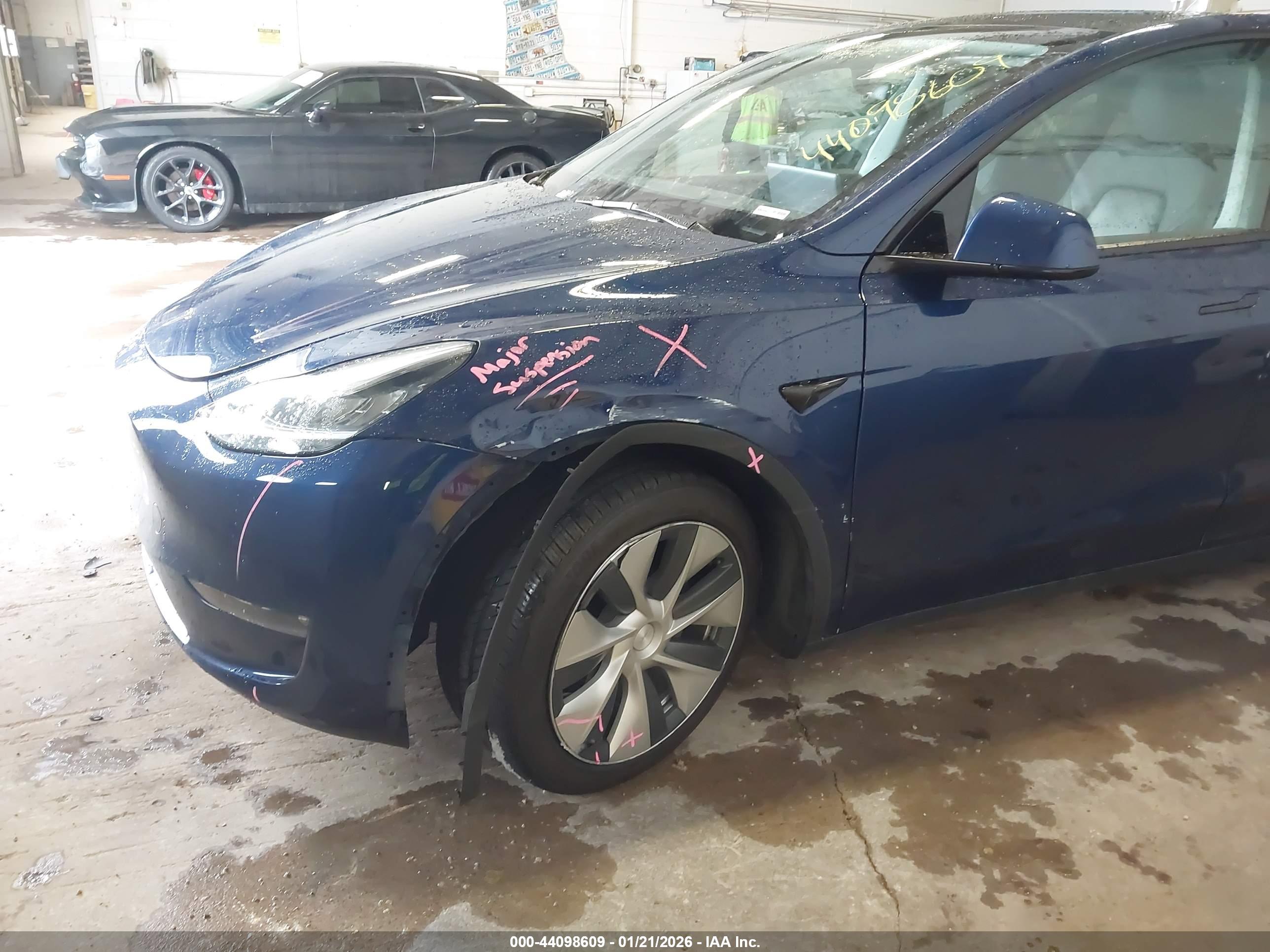 TESLA MODEL image 6