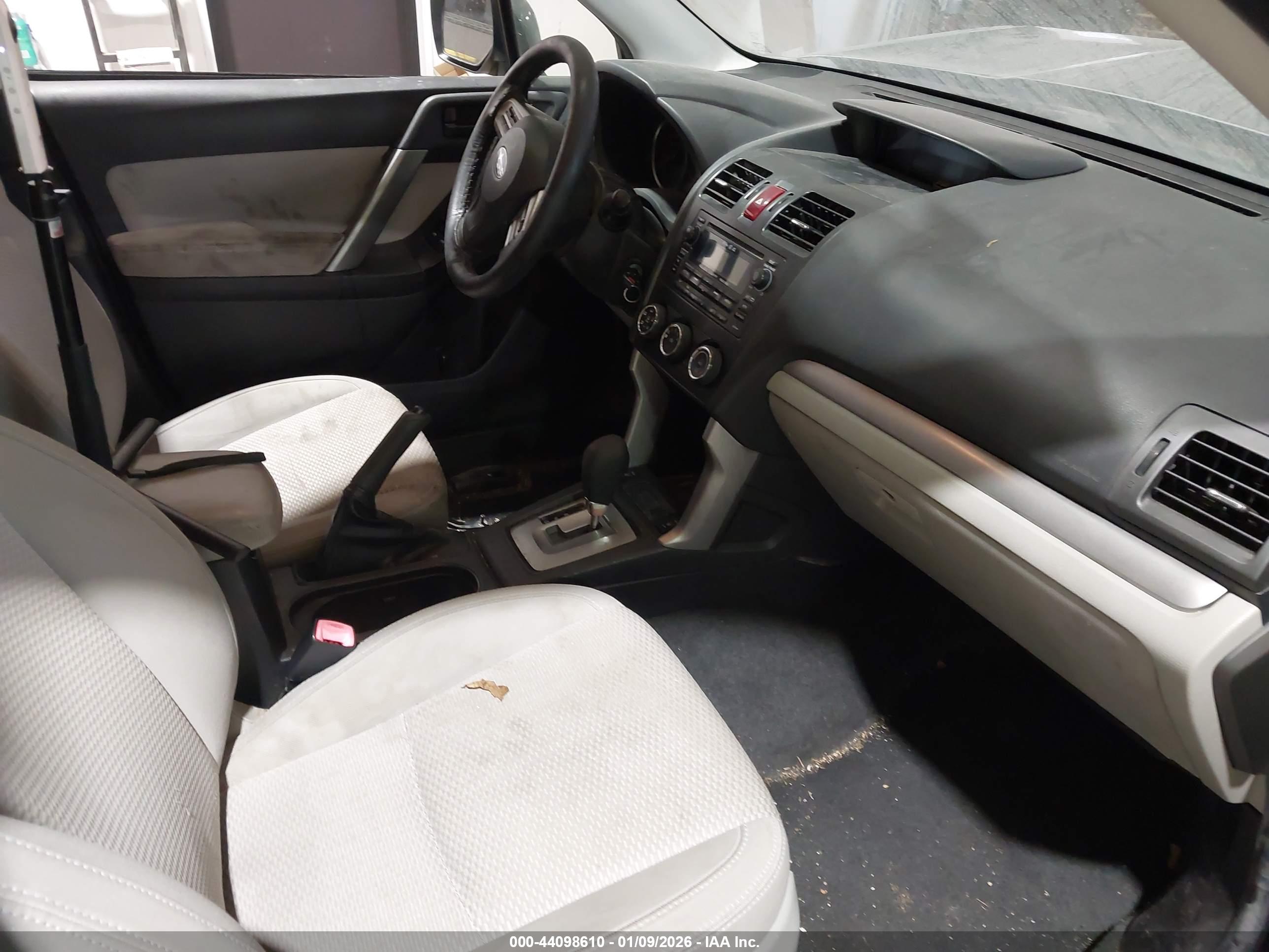 SUBARU FORESTER image 5