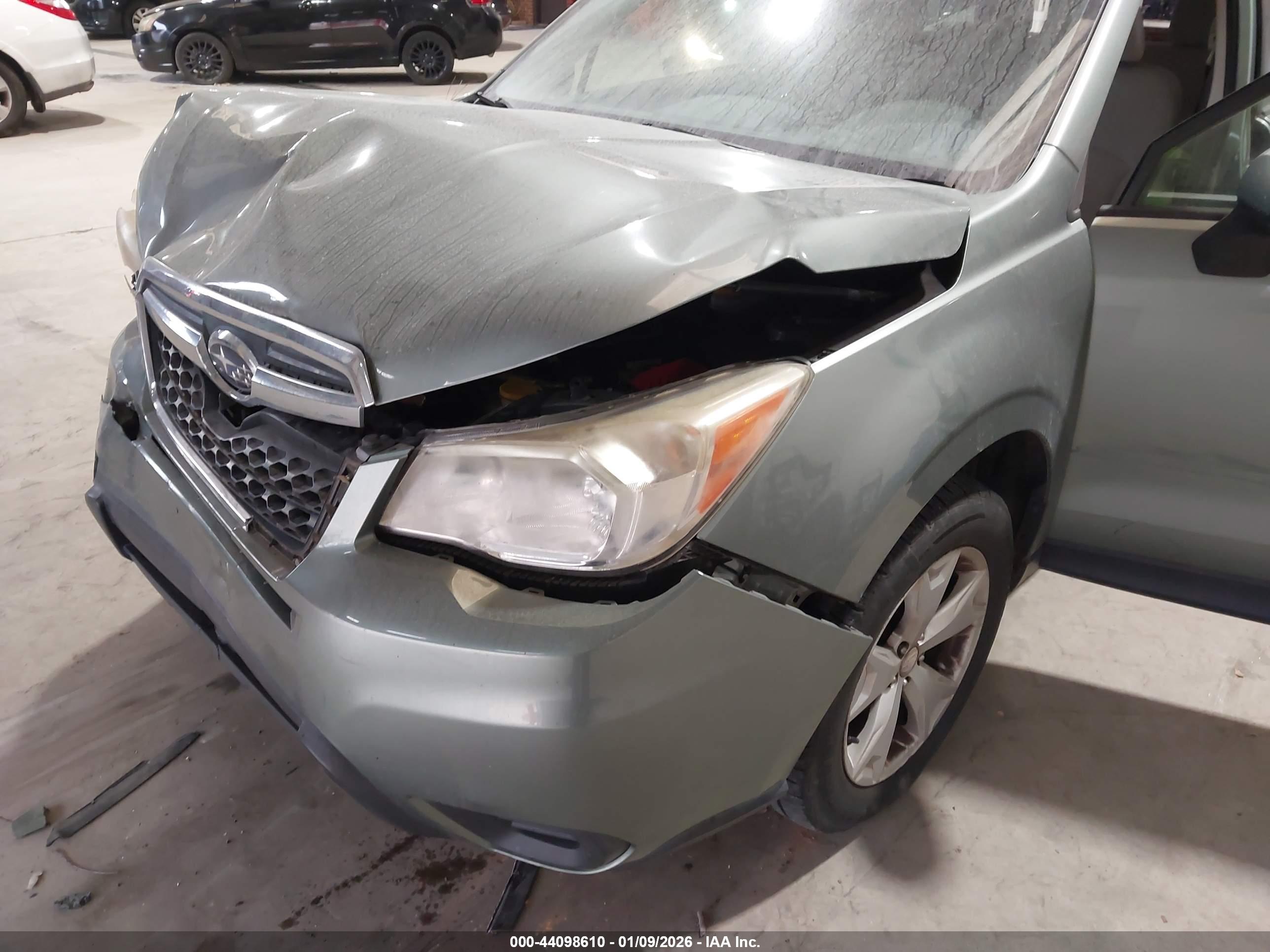 SUBARU FORESTER image 6