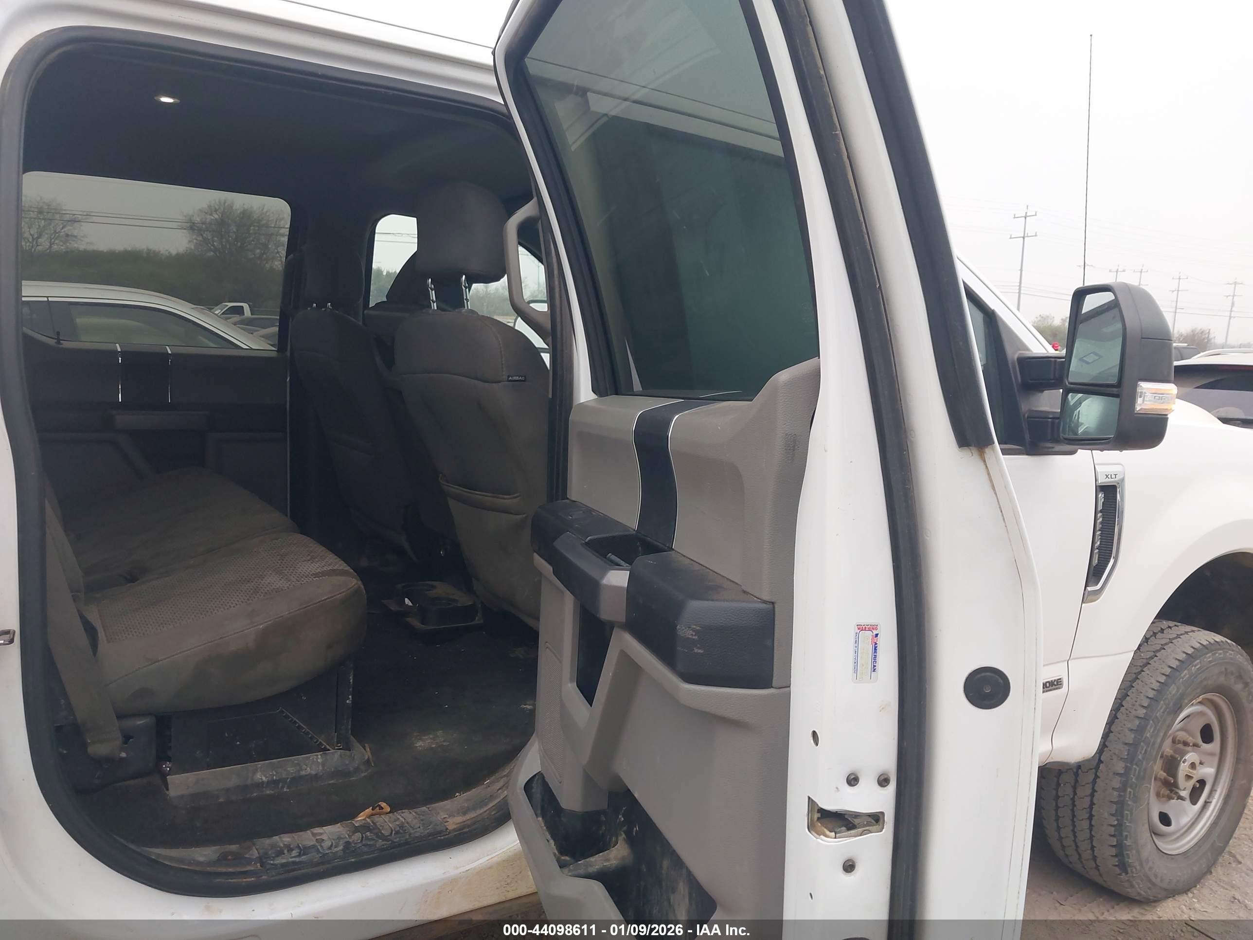 FORD F-250 image 8