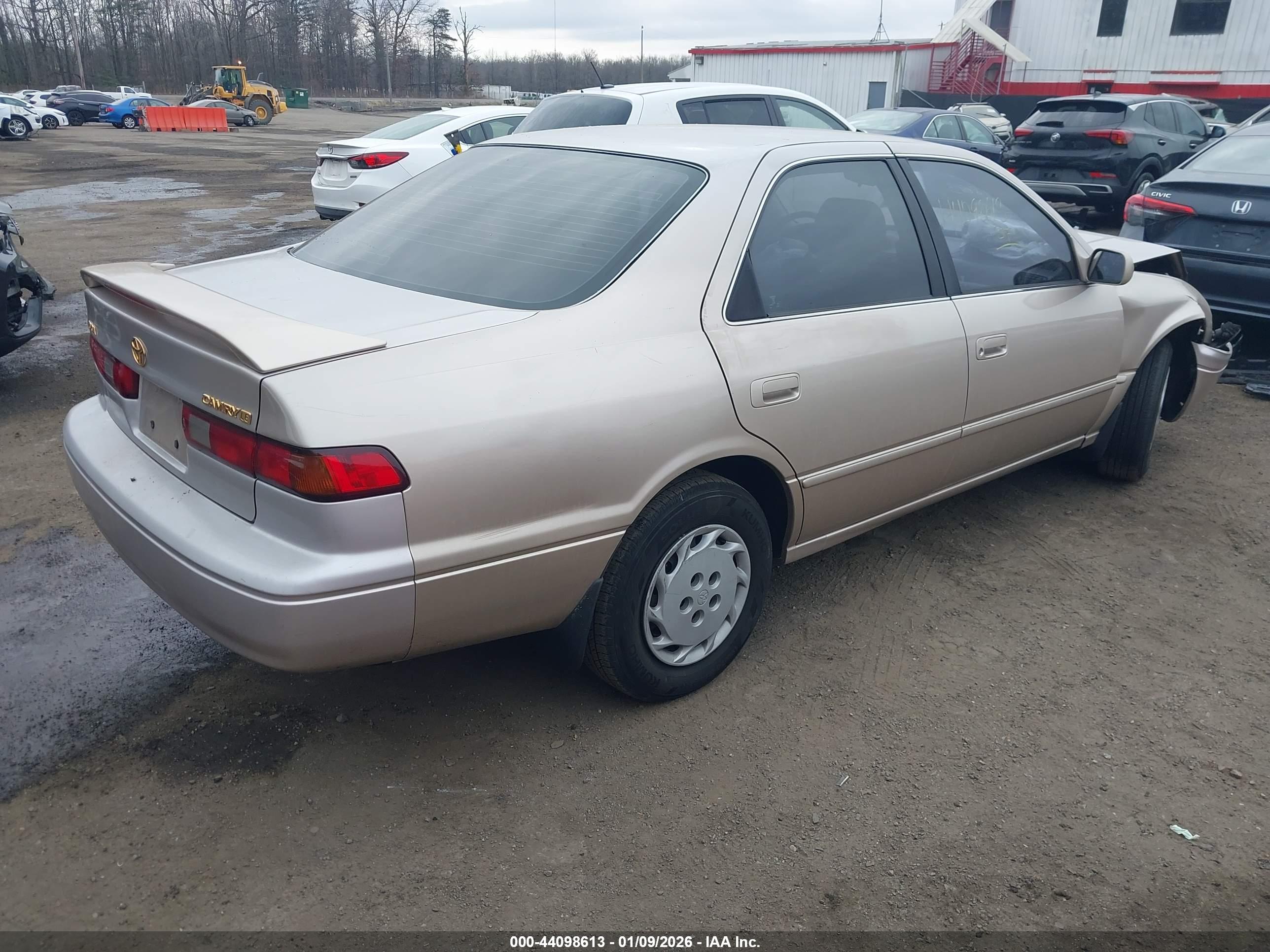 TOYOTA CAMRY image 4