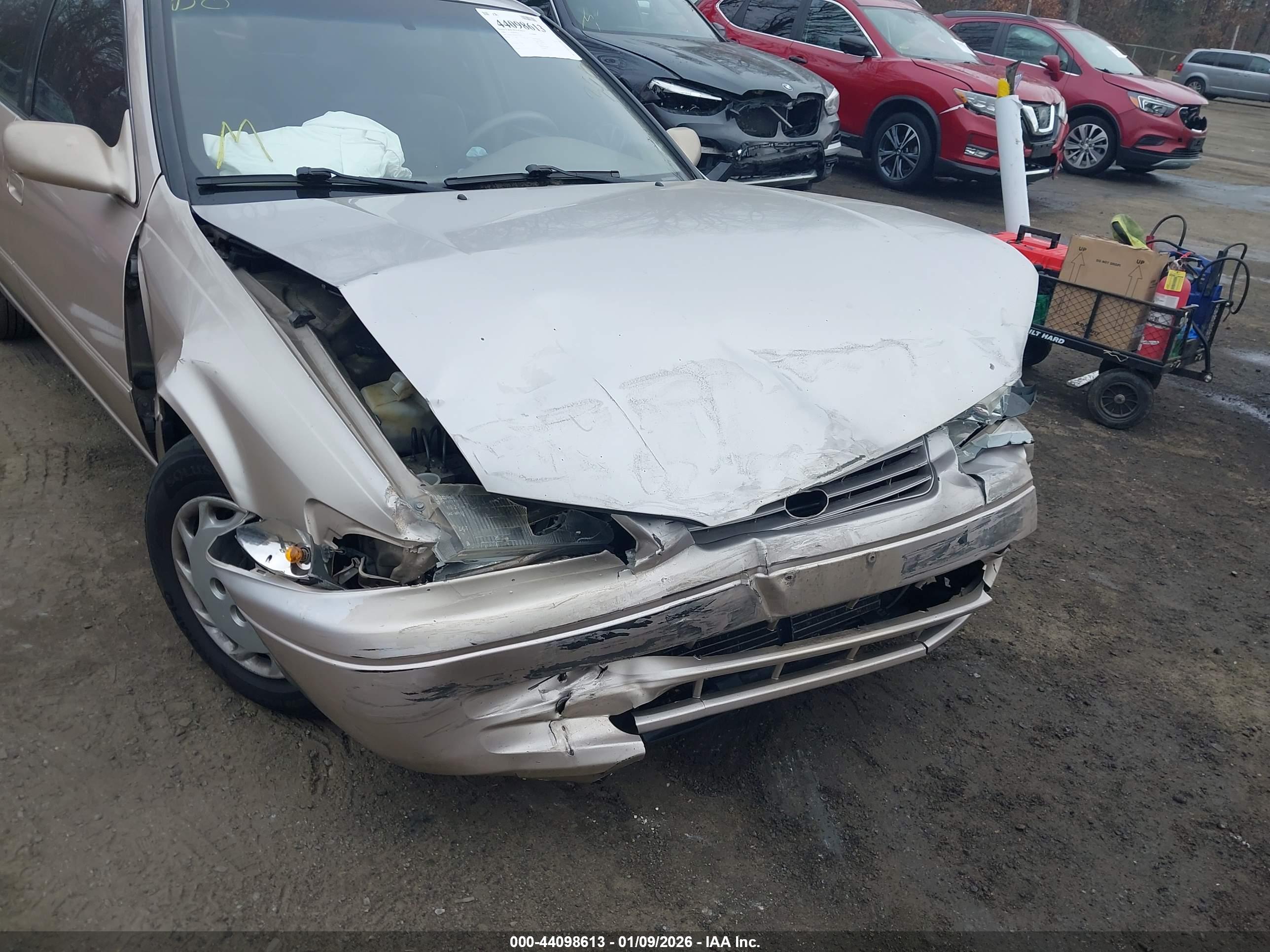 TOYOTA CAMRY image 6