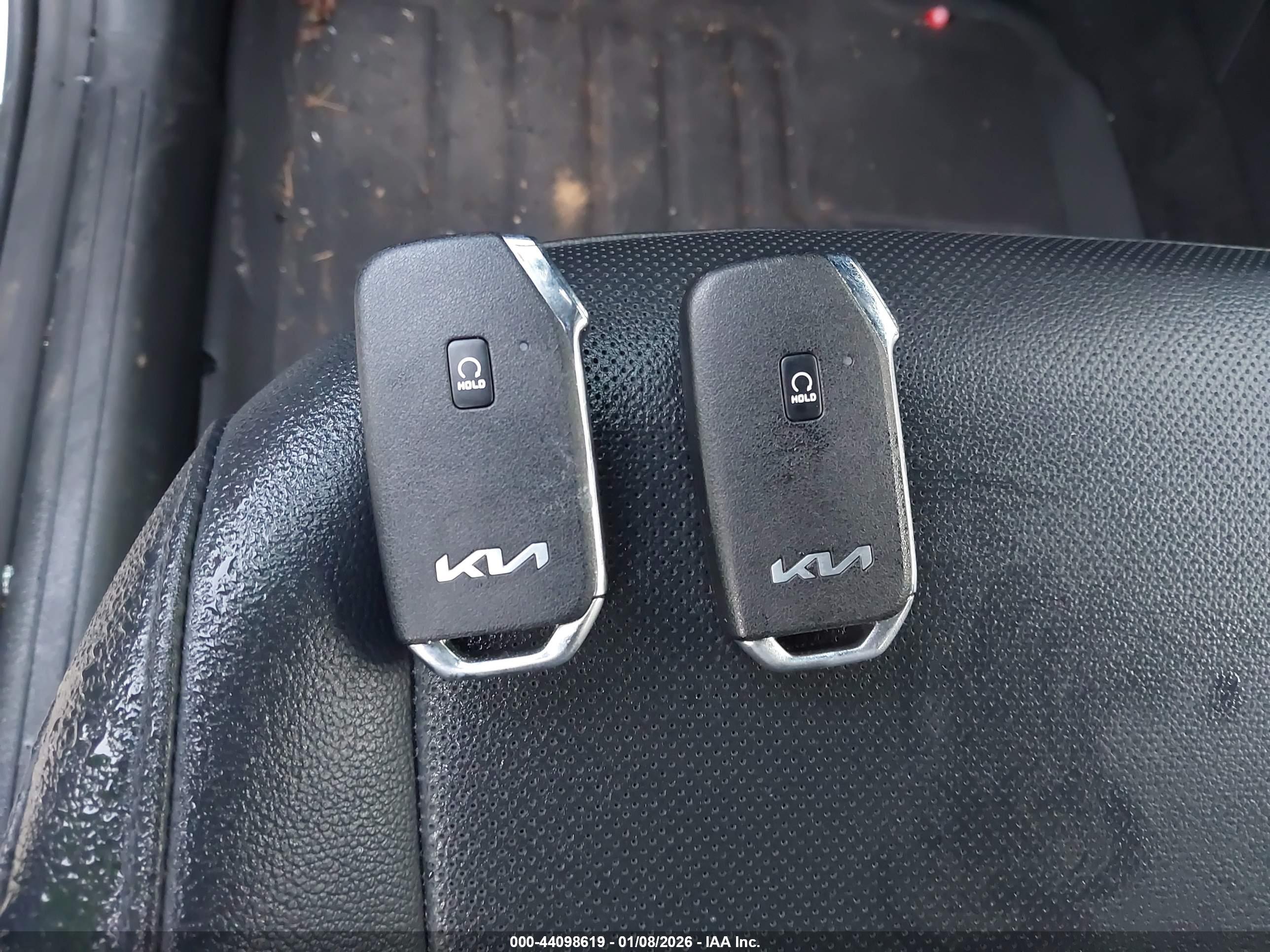 KIA SPORTAGE image 11