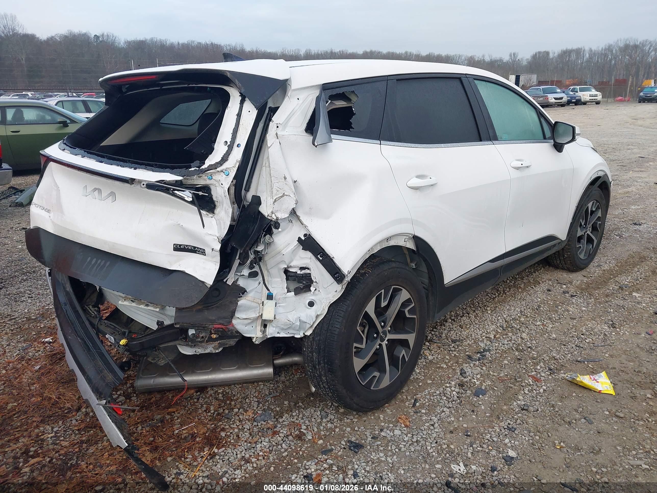 KIA SPORTAGE image 4