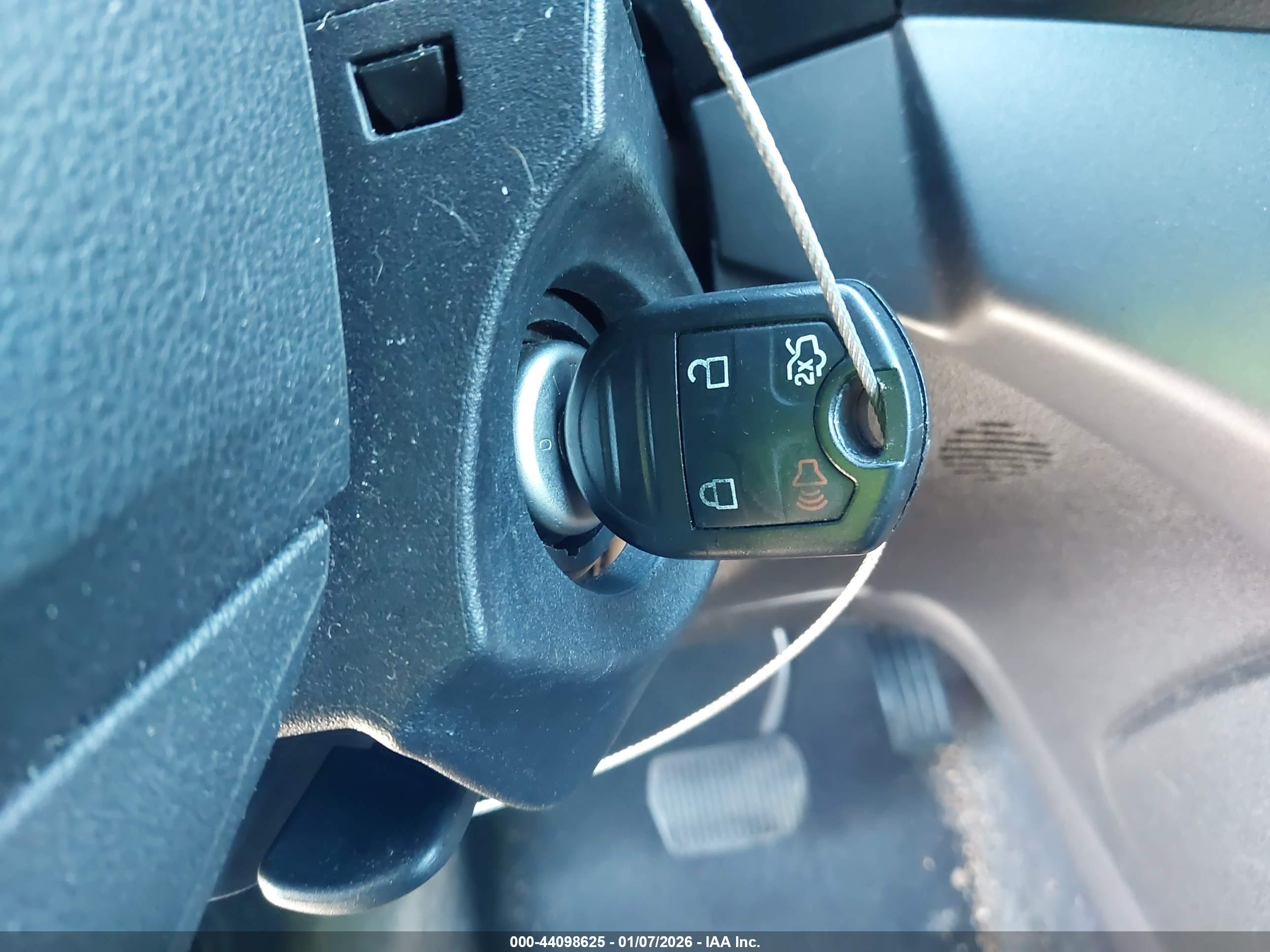 FORD ESCAPE image 11