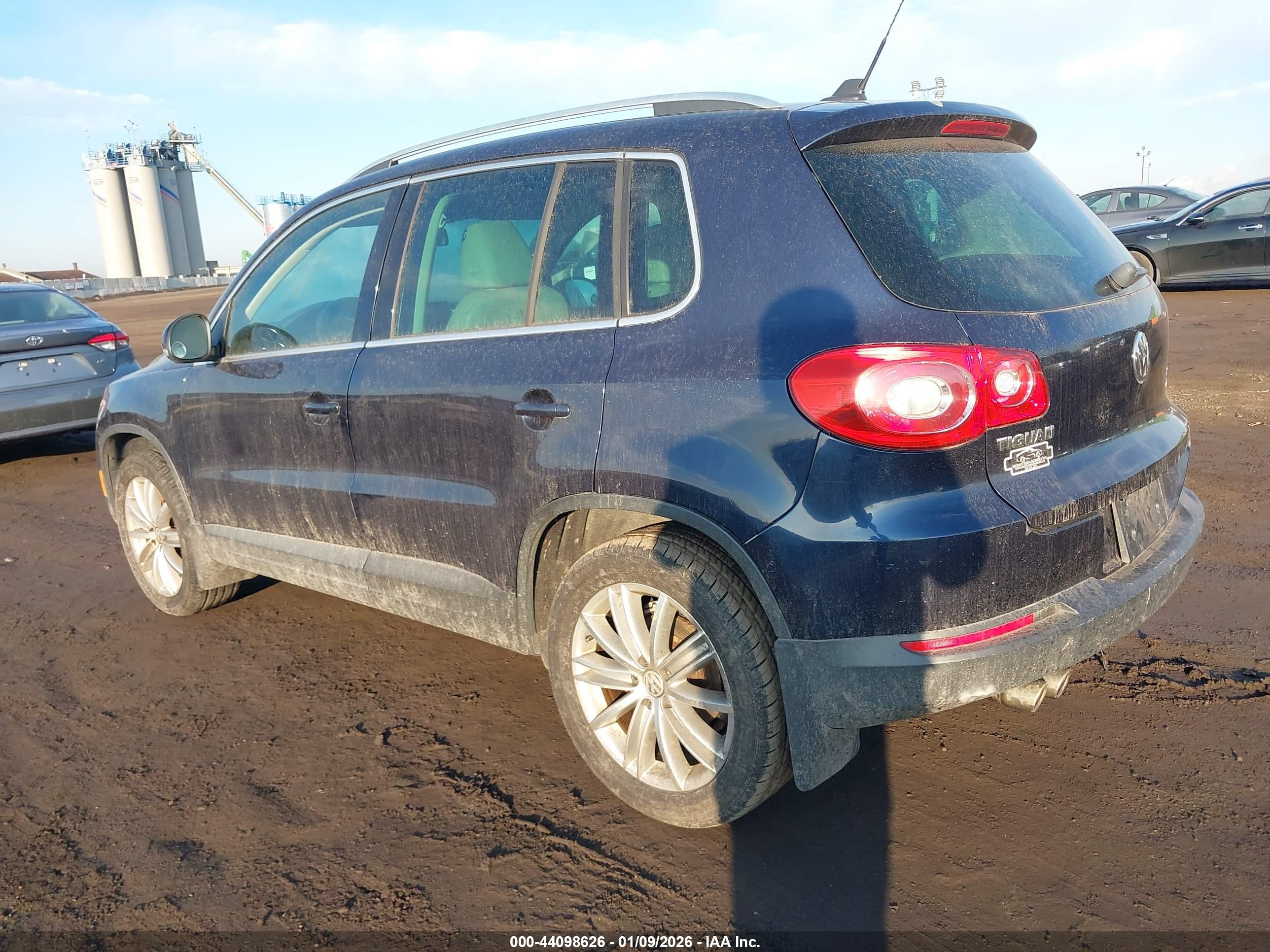 VOLKSWAGEN TIGUAN image 3