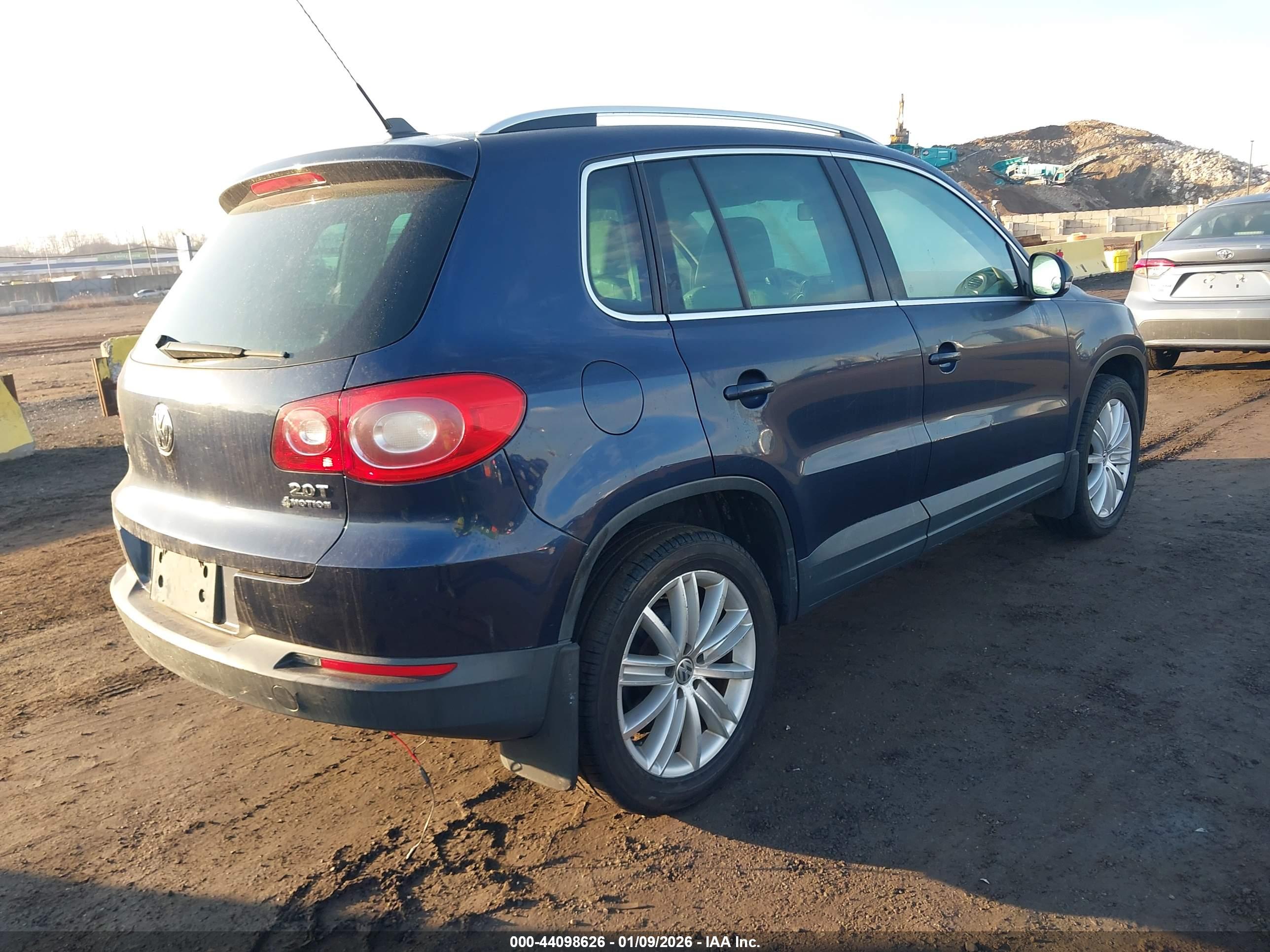 VOLKSWAGEN TIGUAN image 4