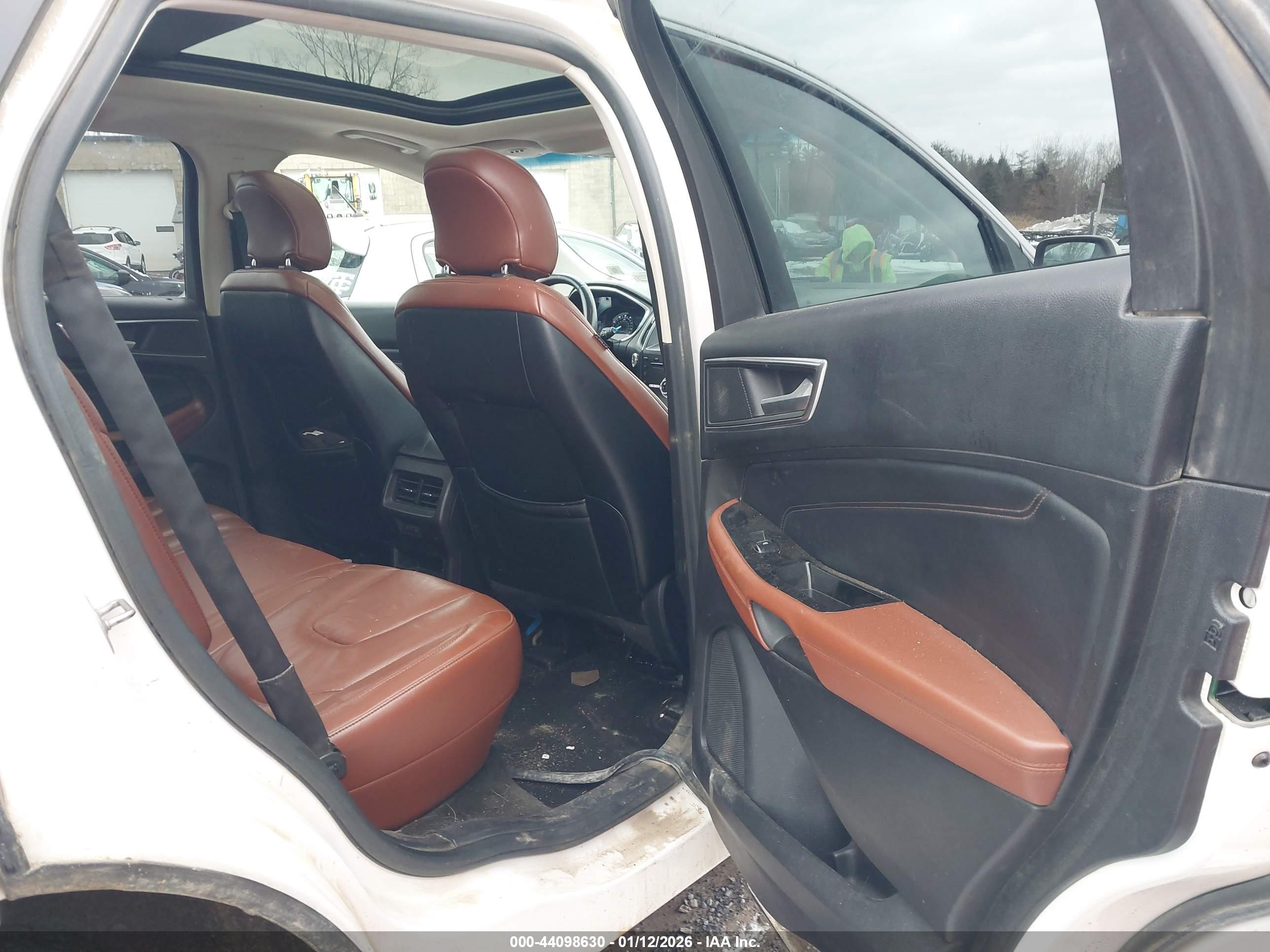 FORD EDGE image 8