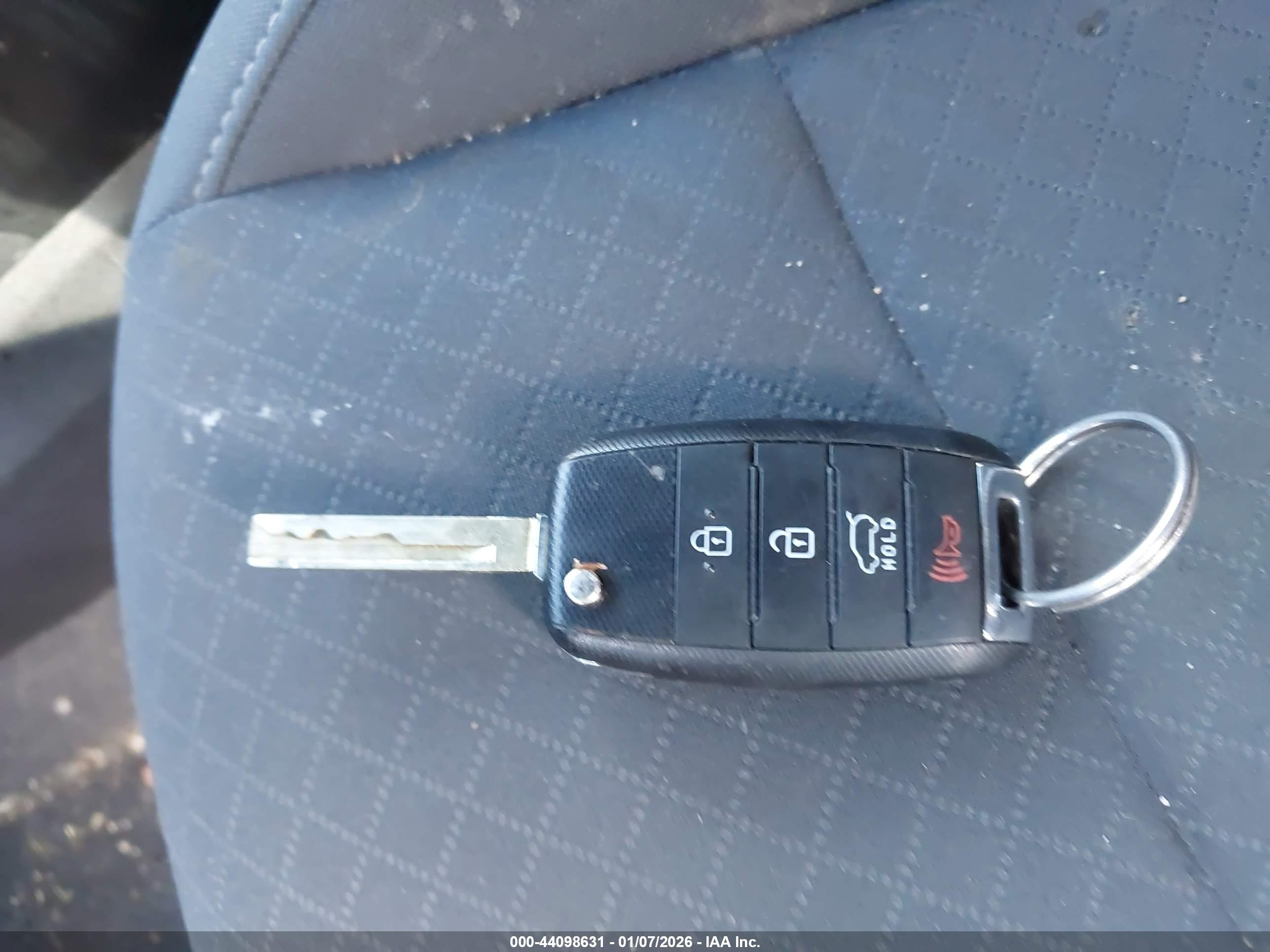 KIA SORENTO image 11