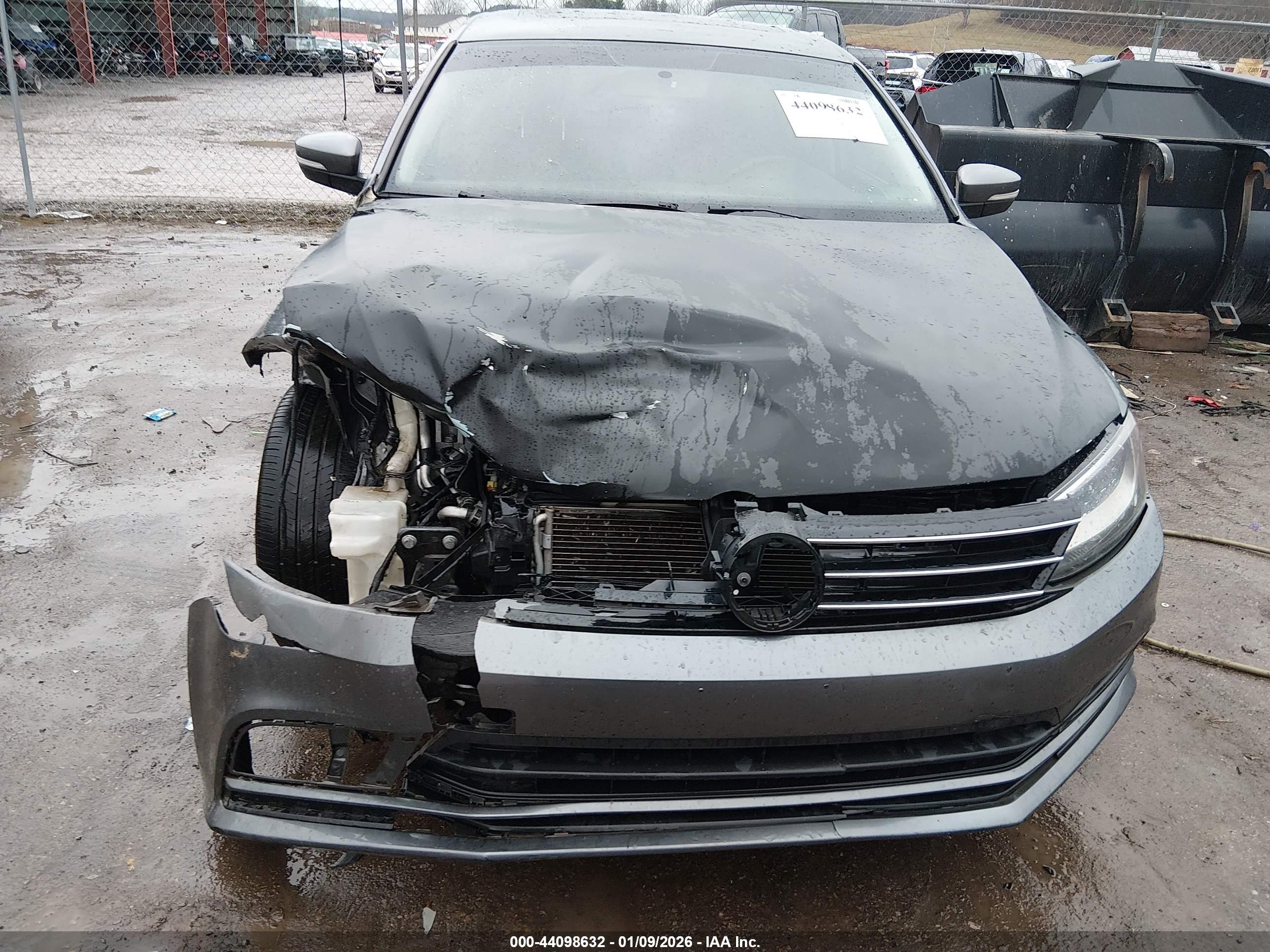 VOLKSWAGEN JETTA image 6