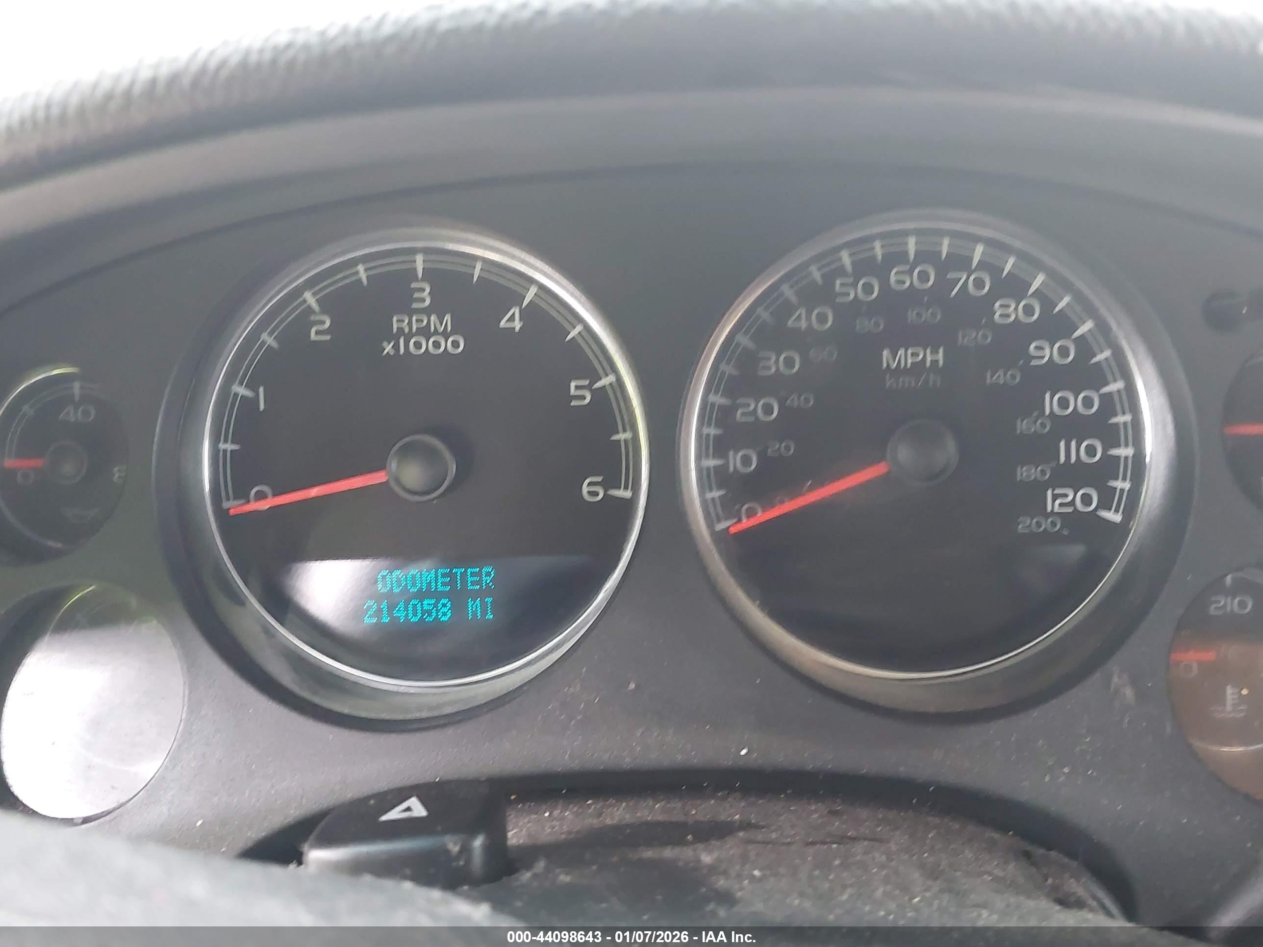CHEVROLET TAHOE image 7