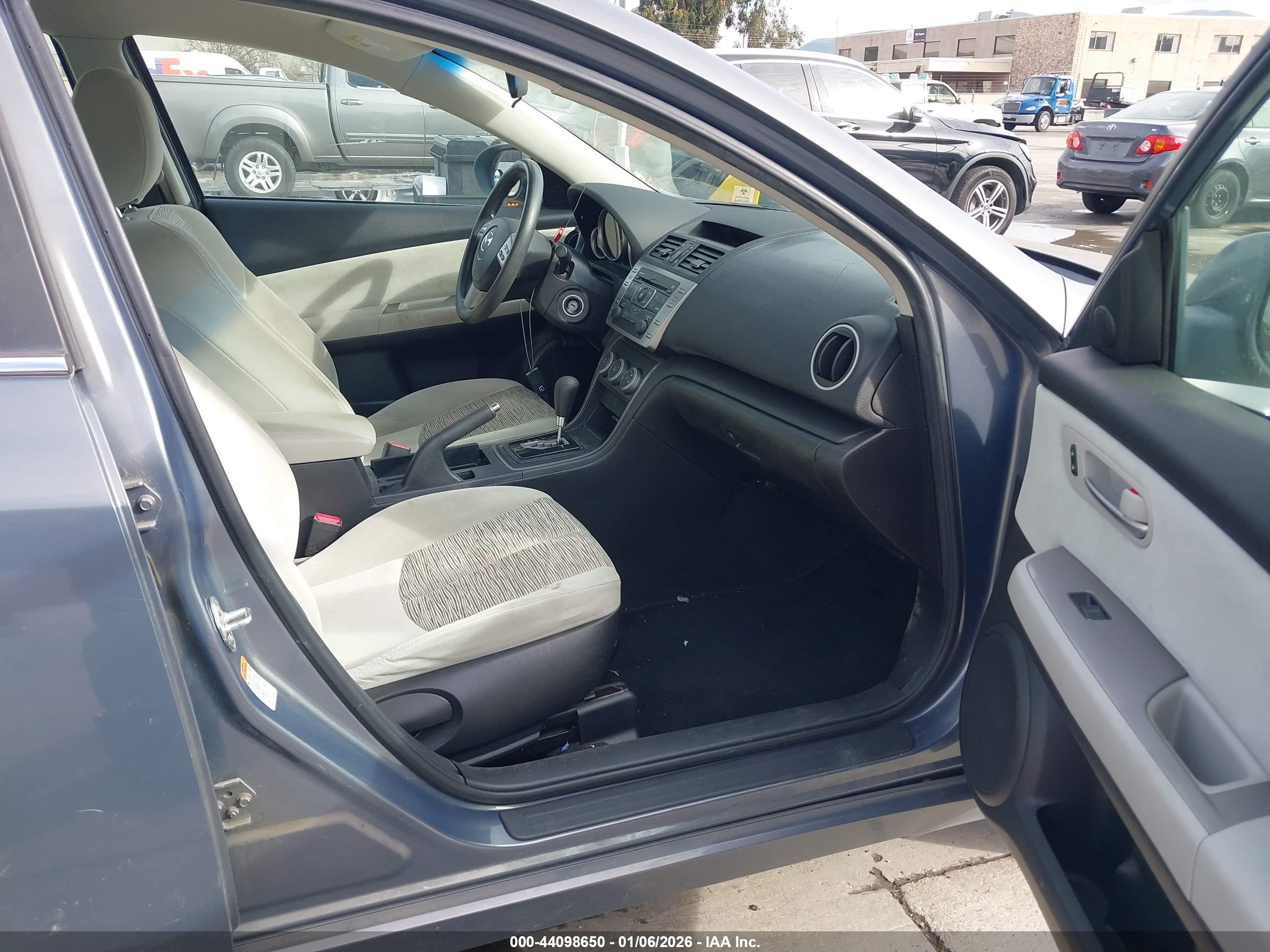 MAZDA MAZDA6 image 5
