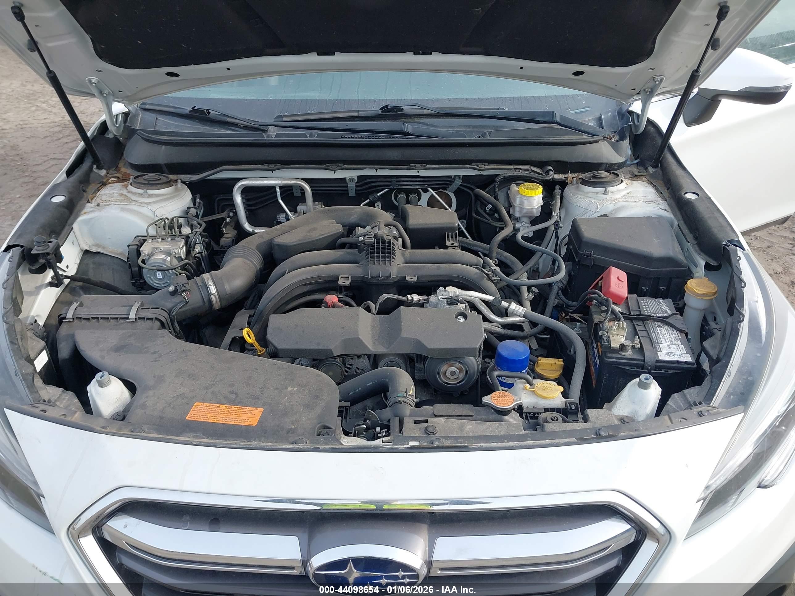 SUBARU OUTBACK image 10