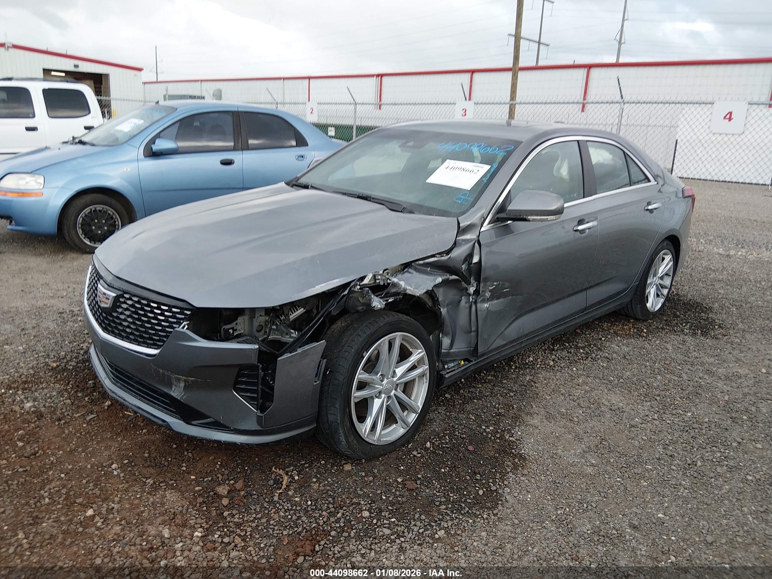 CADILLAC CT4 image 2